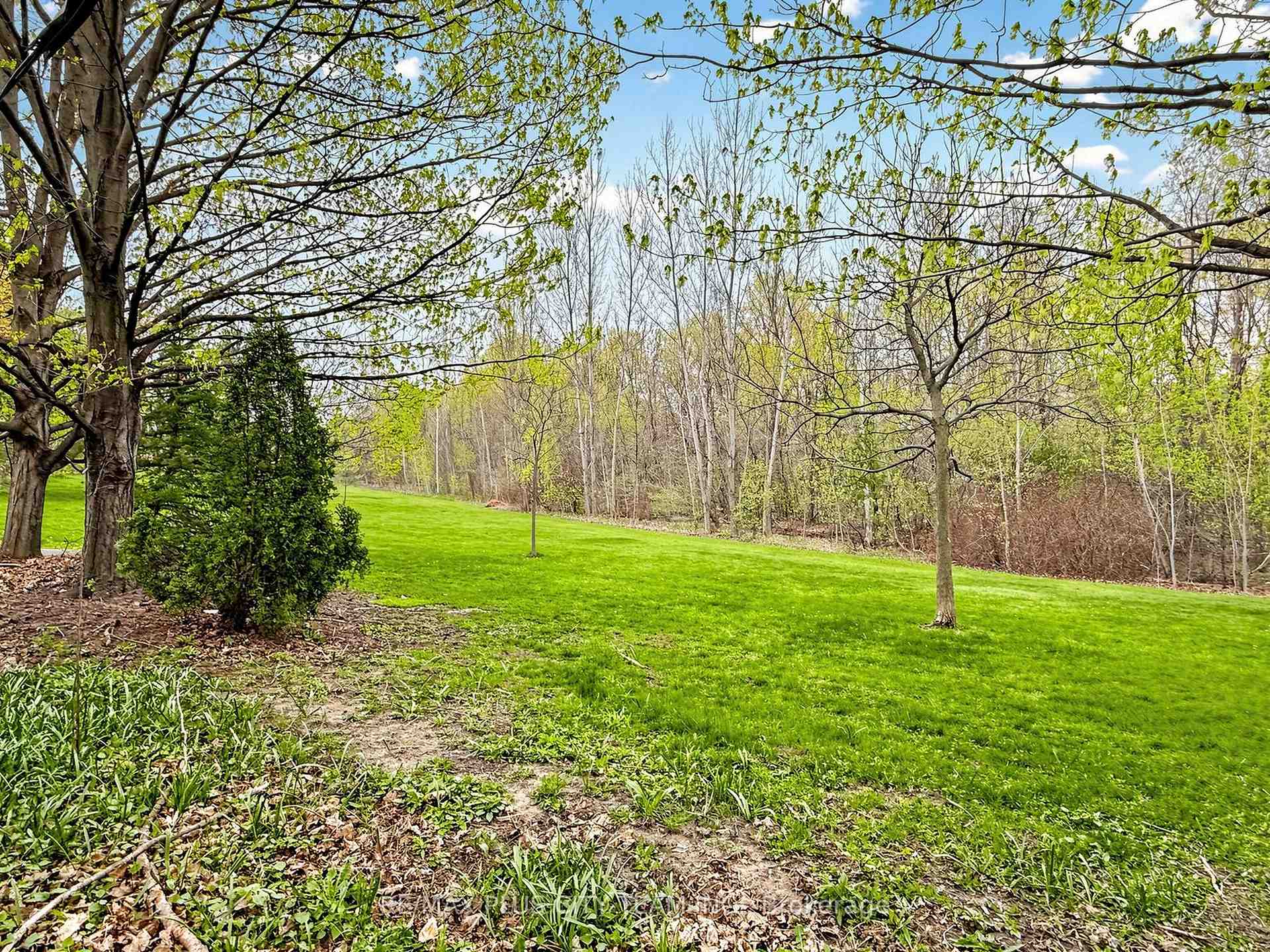 Photo 42 of 260 Renforth Drive, Etobicoke, Markland Wood — HOMEH