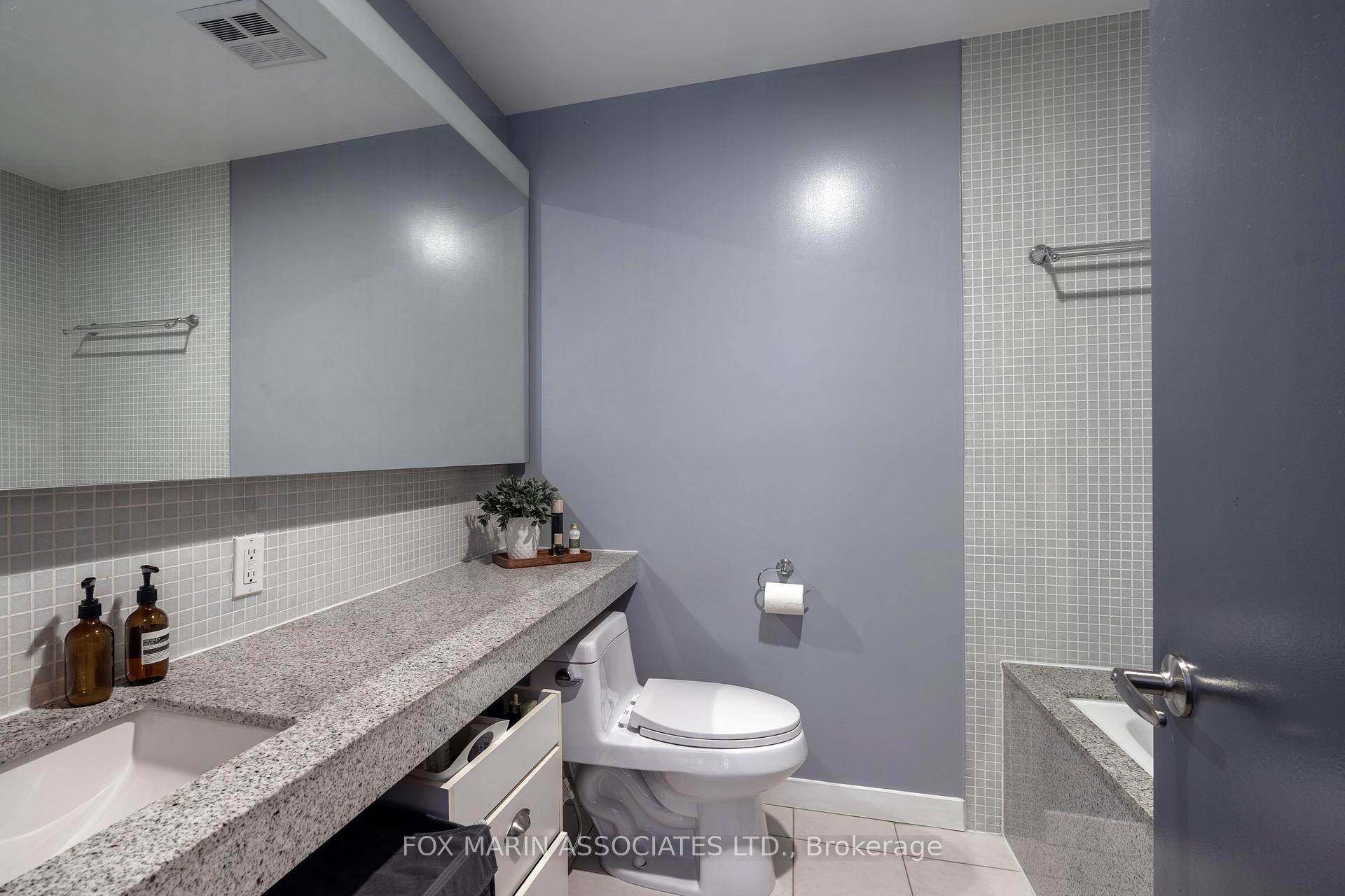 Photo 7 of Unit 726, 1 Shaw Street, Toronto, Niagara — HOMEH