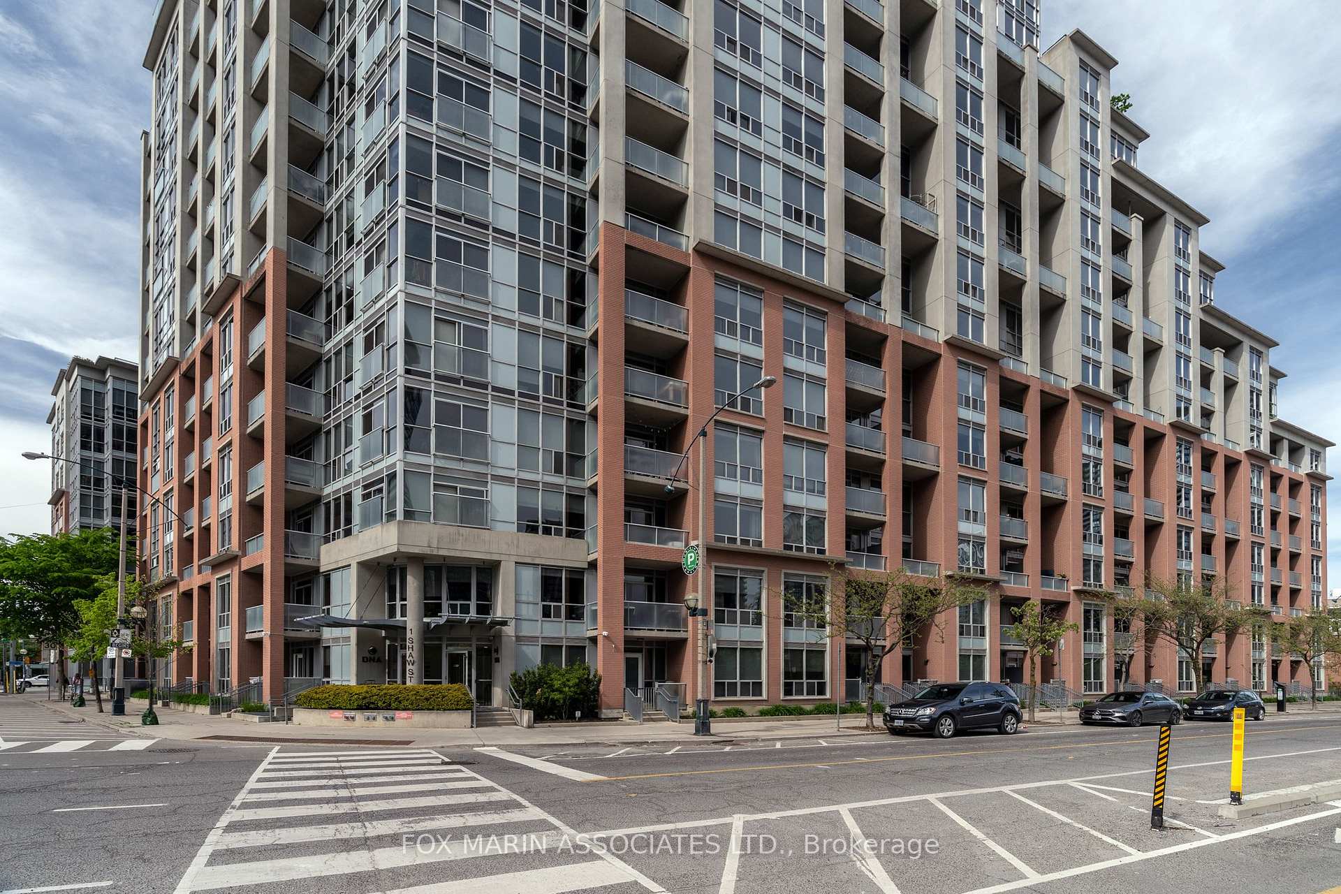 Photo 15 of Unit 726, 1 Shaw Street, Toronto, Niagara — HOMEH