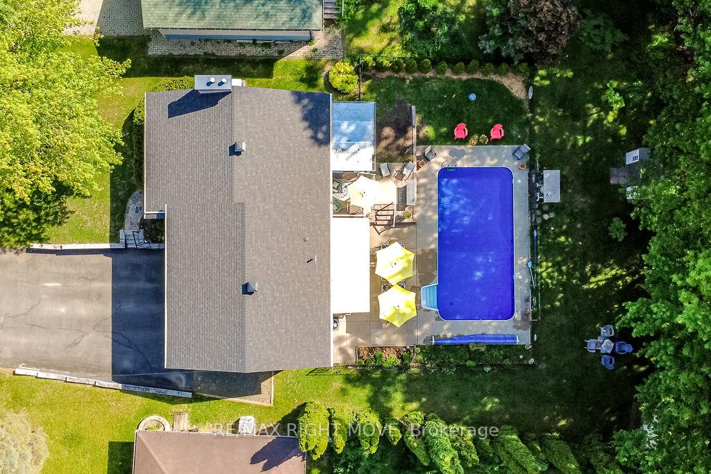 Photo 2 of 355 Fairview Drive, Gravenhurst, Muskoka (S) — HOMEH