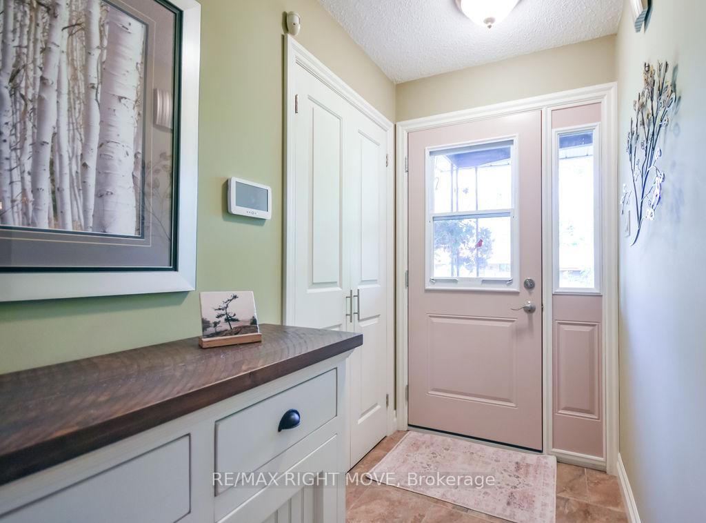 Photo 4 of 355 Fairview Drive, Gravenhurst, Muskoka (S) — HOMEH