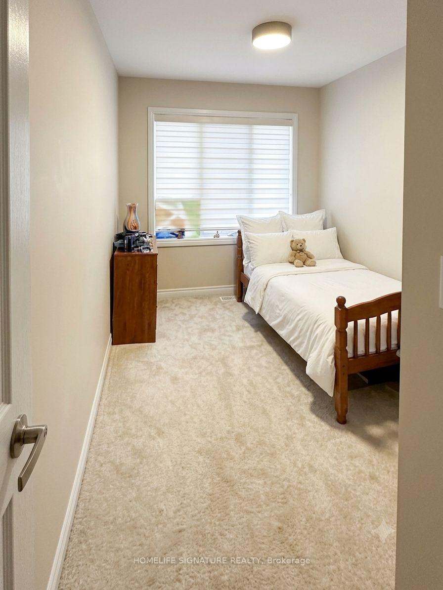 Photo 16 of 26 Periwinkle Road, Springwater, Midhurst — HOMEH