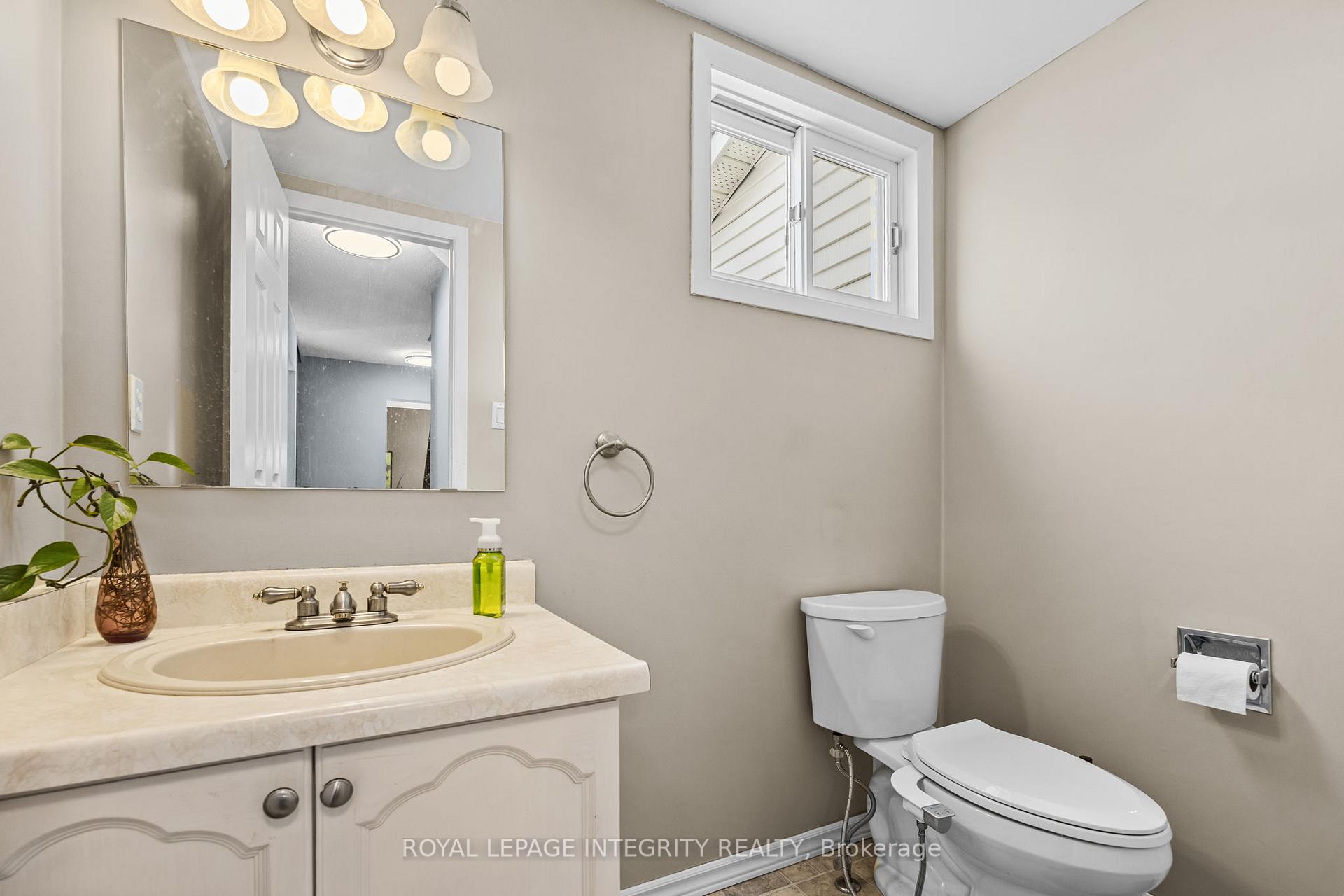 Photo 11 of 1090 Chablis Parkway, Ottawa, Convent Glen — HOMEH