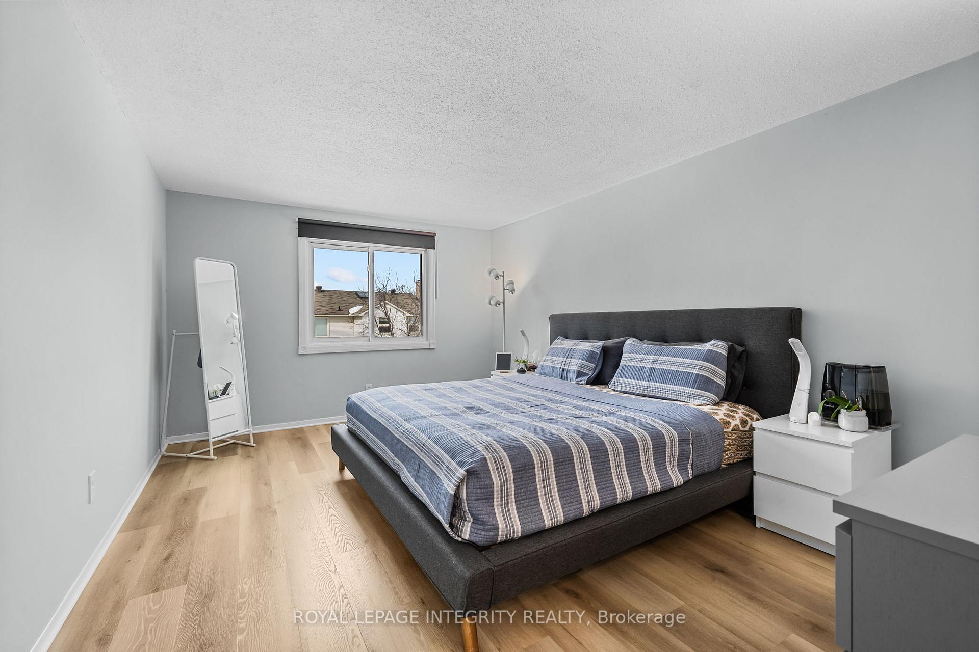 Photo 16 of 1090 Chablis Parkway, Ottawa, Convent Glen — HOMEH