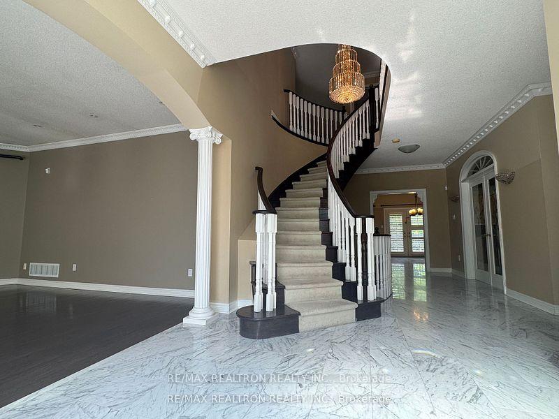 Photo 4 of 21 Goldring Crescent, Markham, Cachet — HOMEH