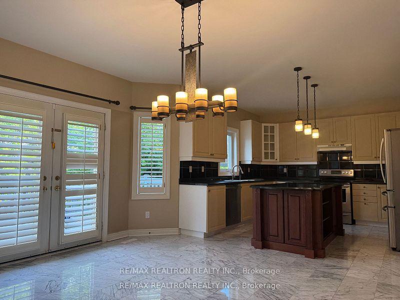 Photo 8 of 21 Goldring Crescent, Markham, Cachet — HOMEH