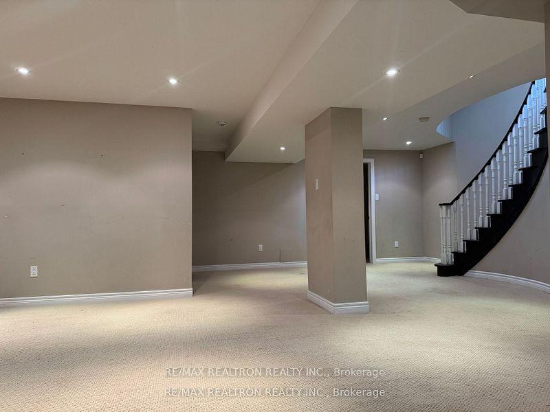 Photo 15 of 21 Goldring Crescent, Markham, Cachet — HOMEH