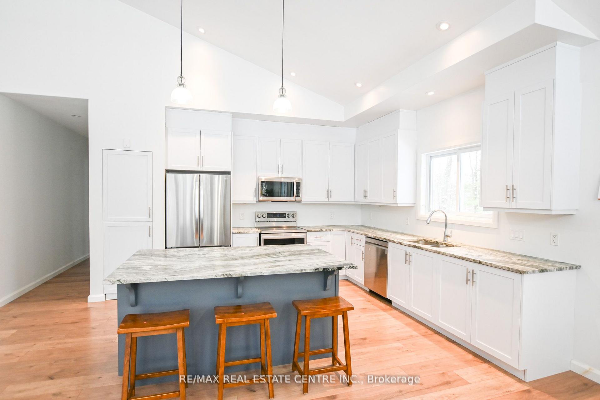 Photo 7 of 1033 North Shore Drive, Gravenhurst, Muskoka (S) — HOMEH