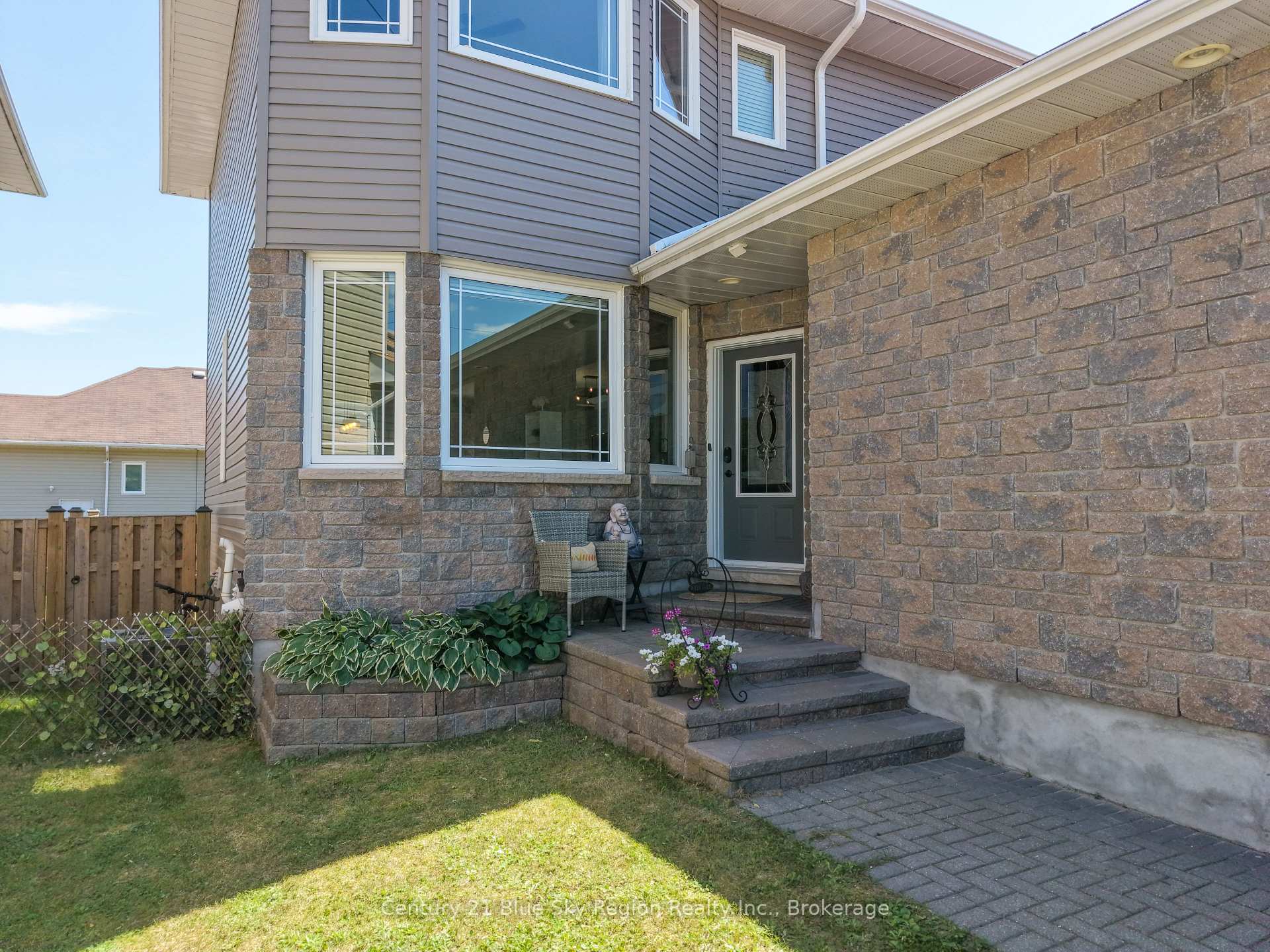 Photo 3 of 493 Norman Avenue, North Bay, Widdifield — HOMEH