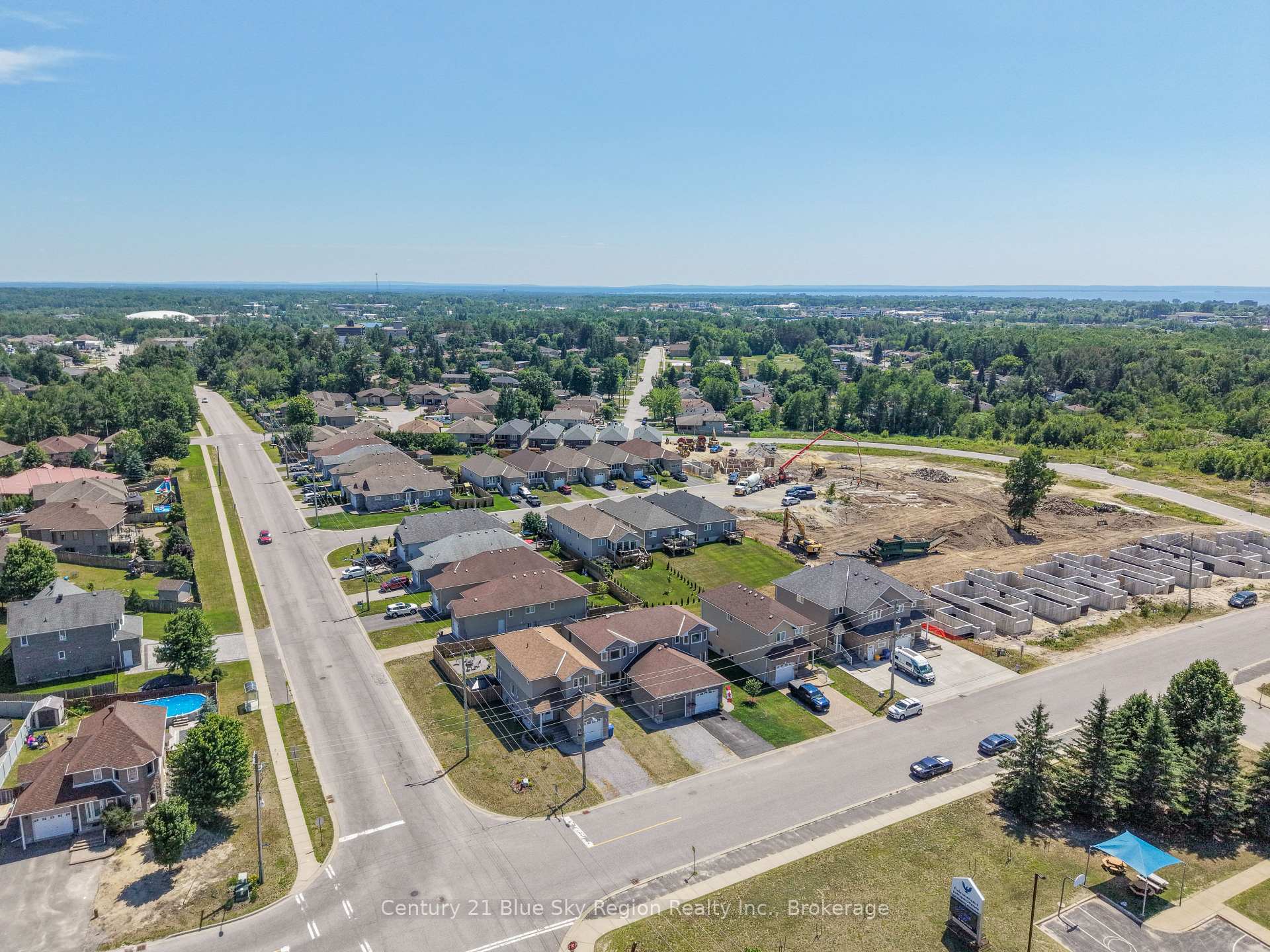 Photo 11 of 493 Norman Avenue, North Bay, Widdifield — HOMEH