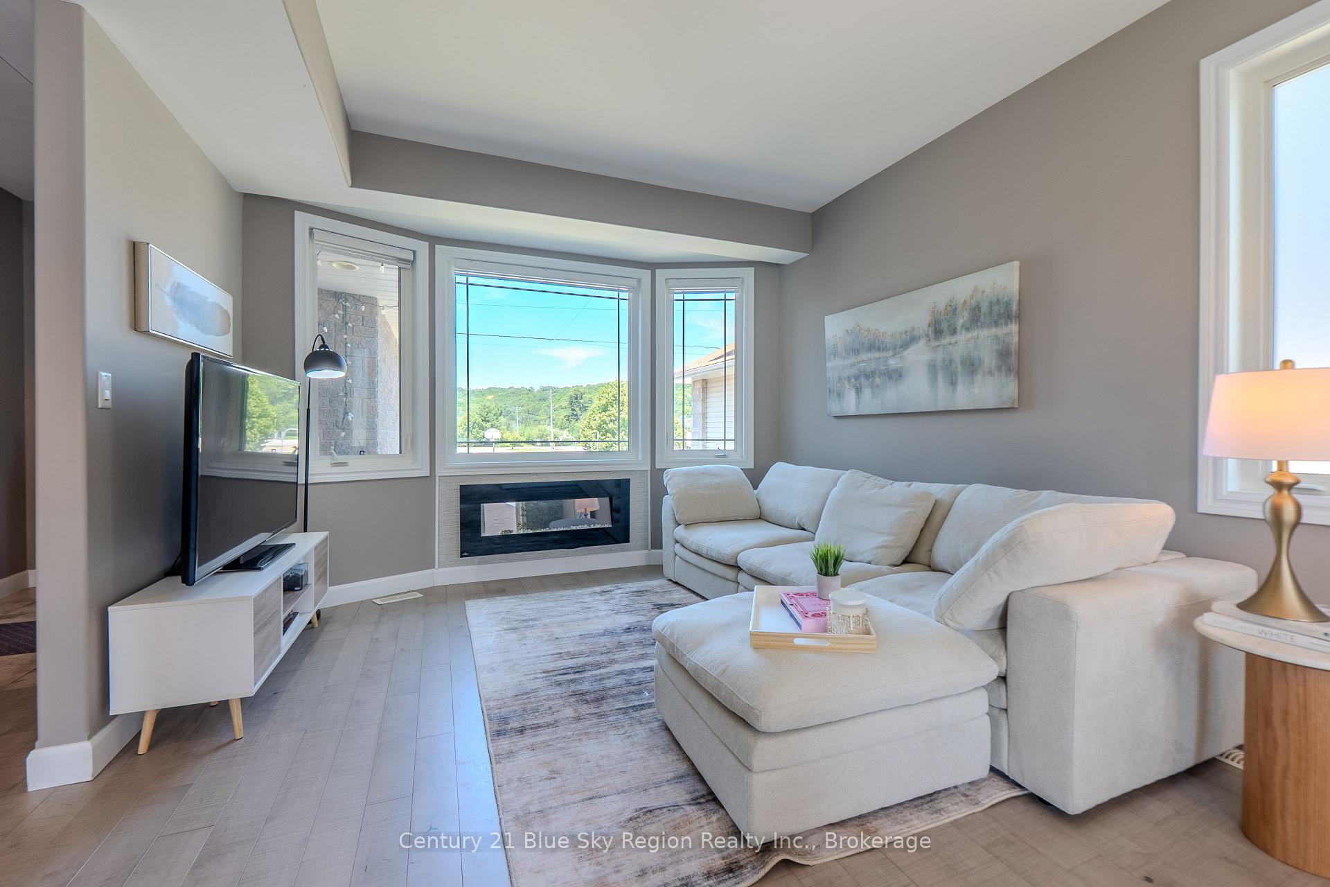 Photo 18 of 493 Norman Avenue, North Bay, Widdifield — HOMEH
