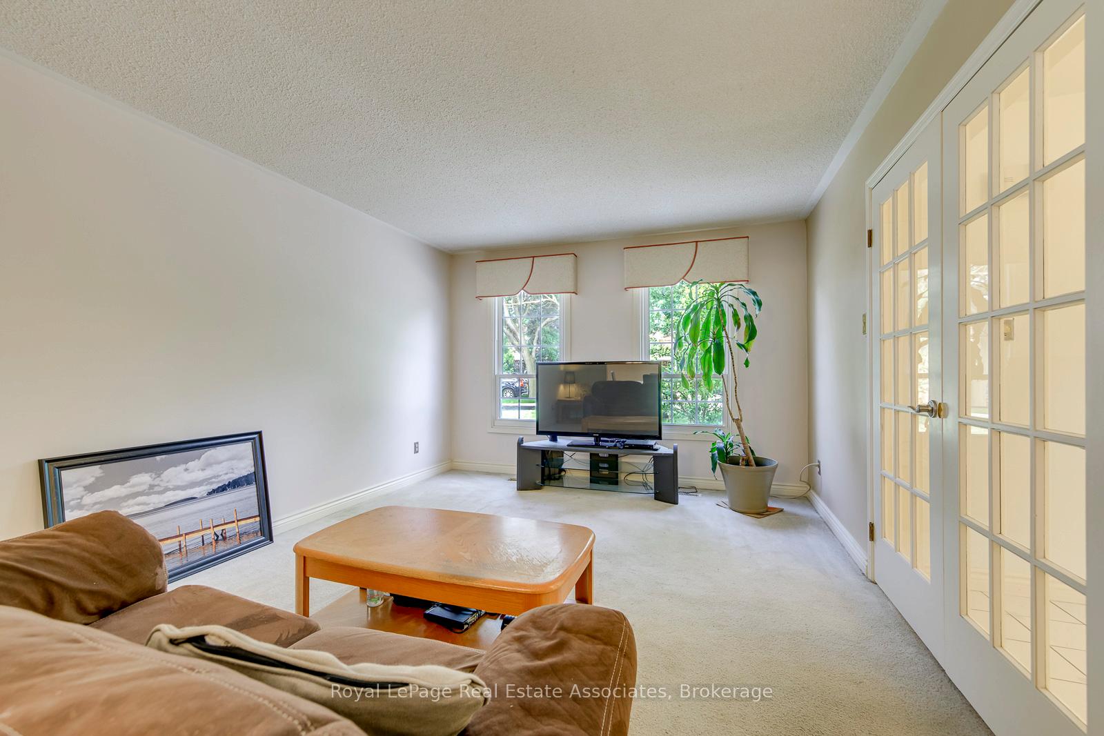 Photo 6 of 30 Marlow Place, Brampton, Central Park — HOMEH