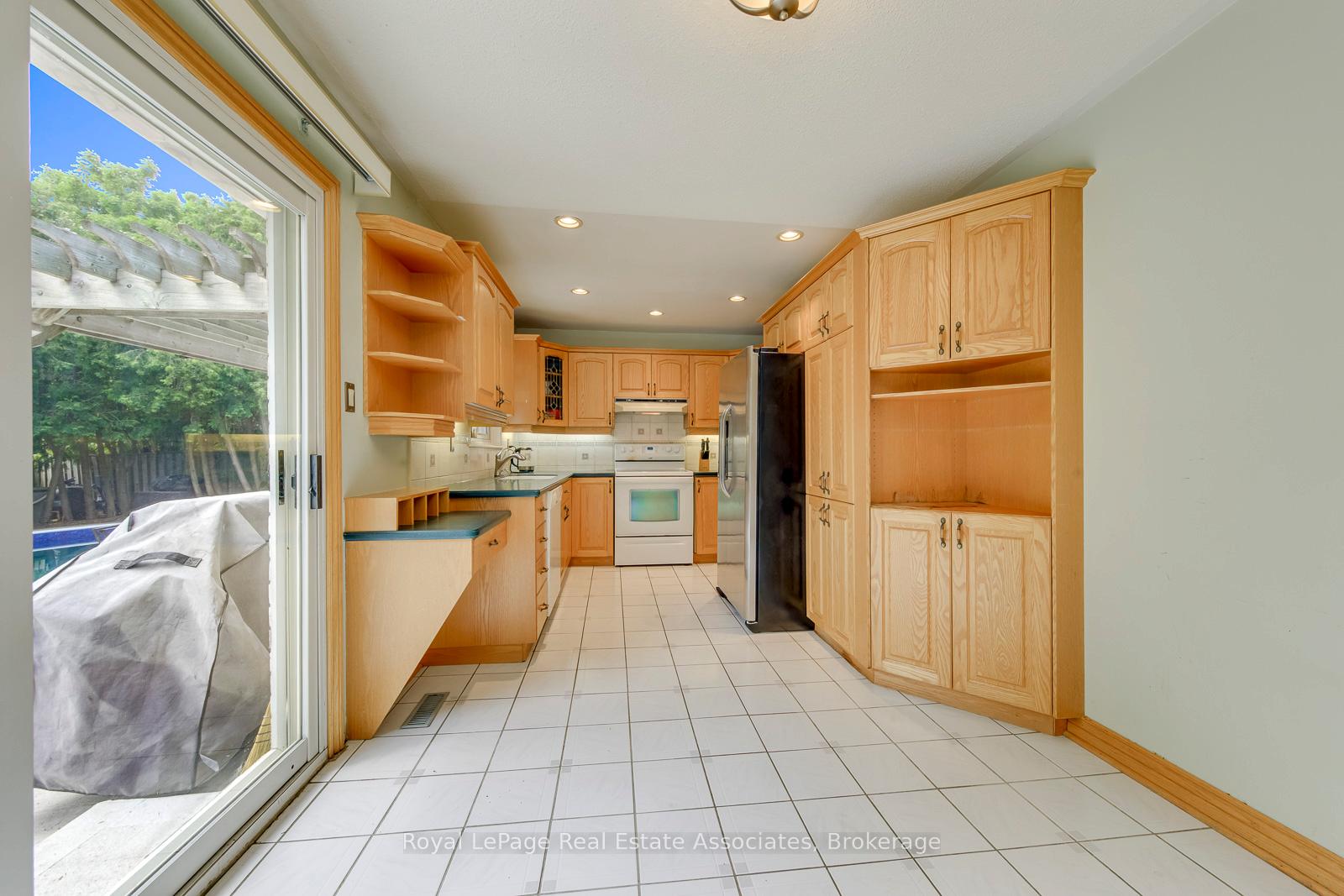 Photo 13 of 30 Marlow Place, Brampton, Central Park — HOMEH