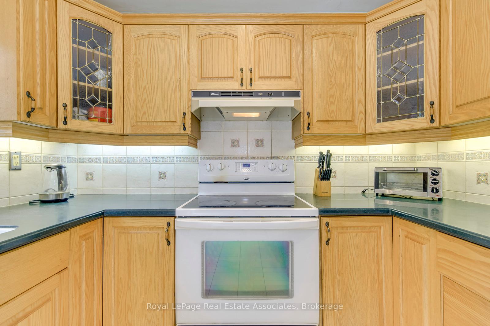 Photo 18 of 30 Marlow Place, Brampton, Central Park — HOMEH
