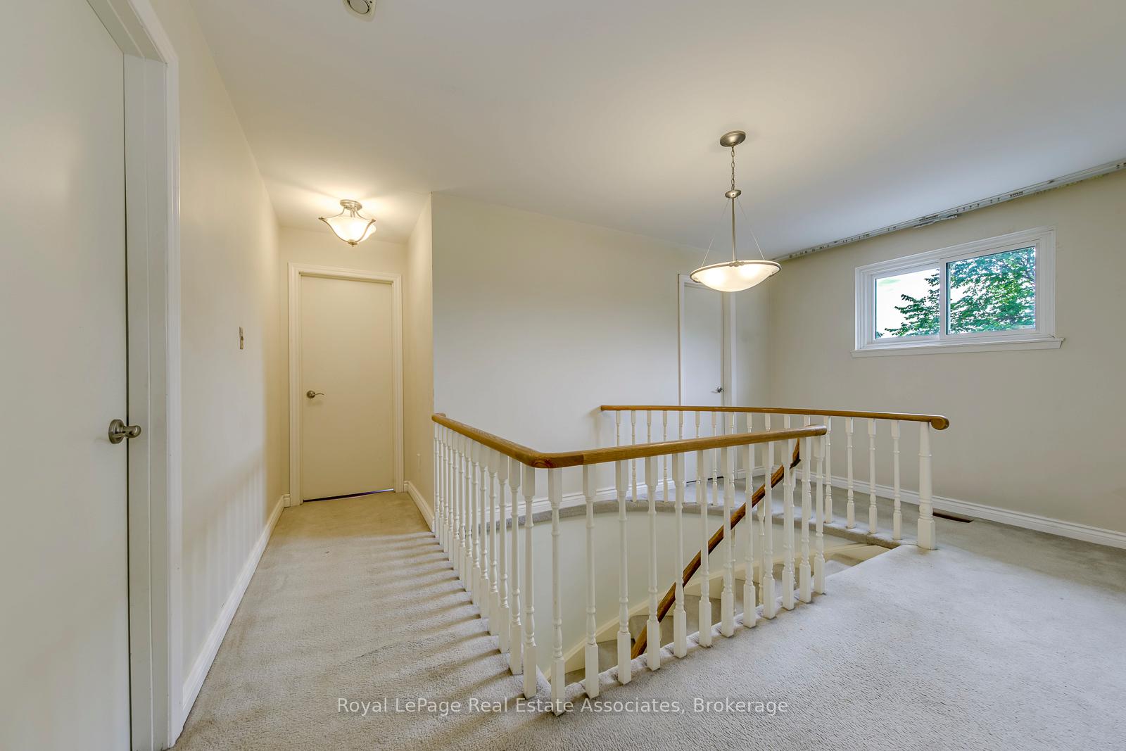 Photo 21 of 30 Marlow Place, Brampton, Central Park — HOMEH