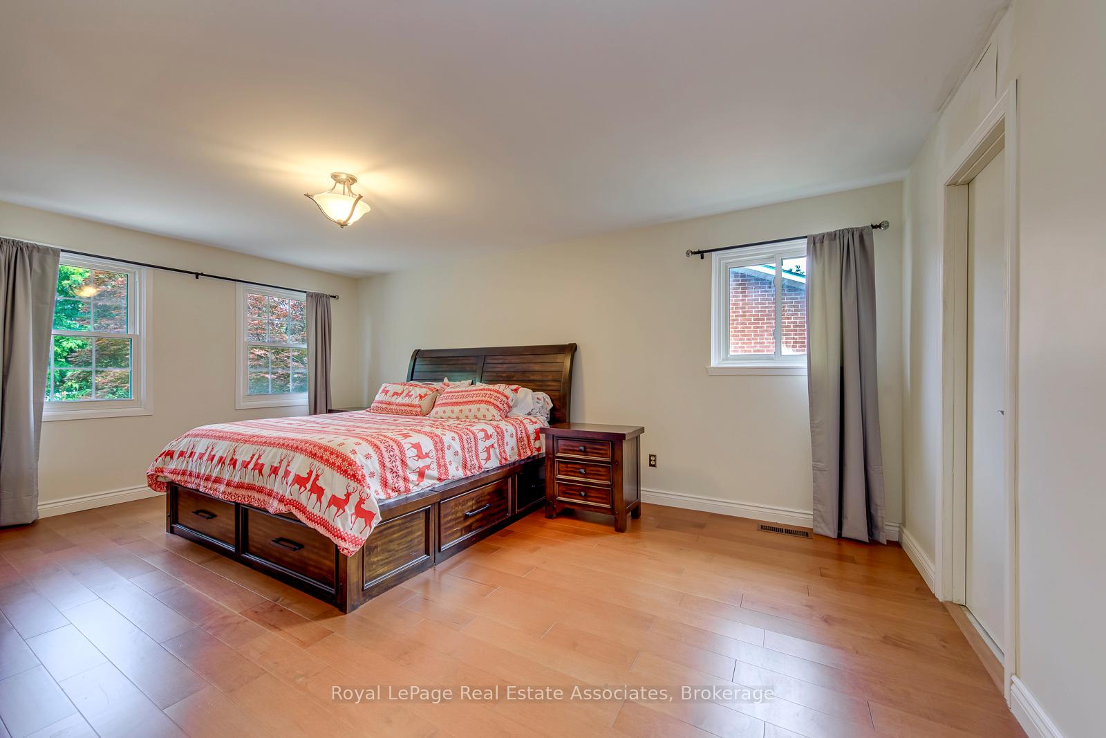 Photo 22 of 30 Marlow Place, Brampton, Central Park — HOMEH