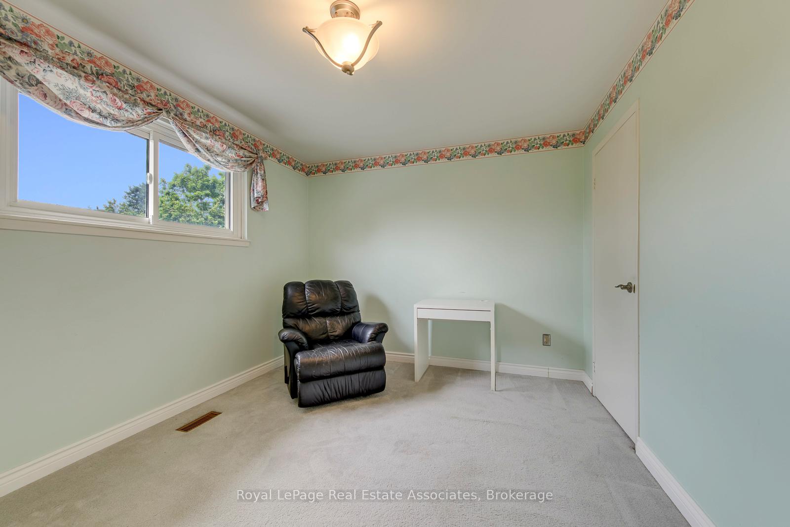Photo 28 of 30 Marlow Place, Brampton, Central Park — HOMEH