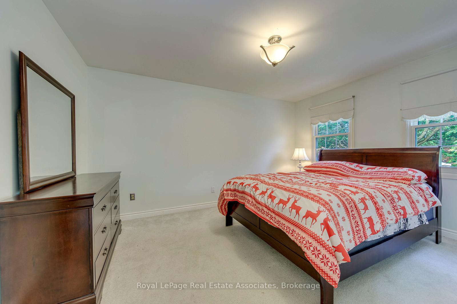 Photo 30 of 30 Marlow Place, Brampton, Central Park — HOMEH