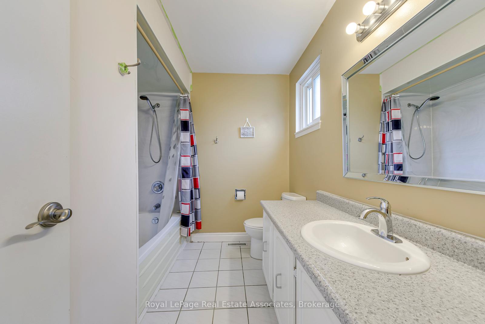 Photo 34 of 30 Marlow Place, Brampton, Central Park — HOMEH