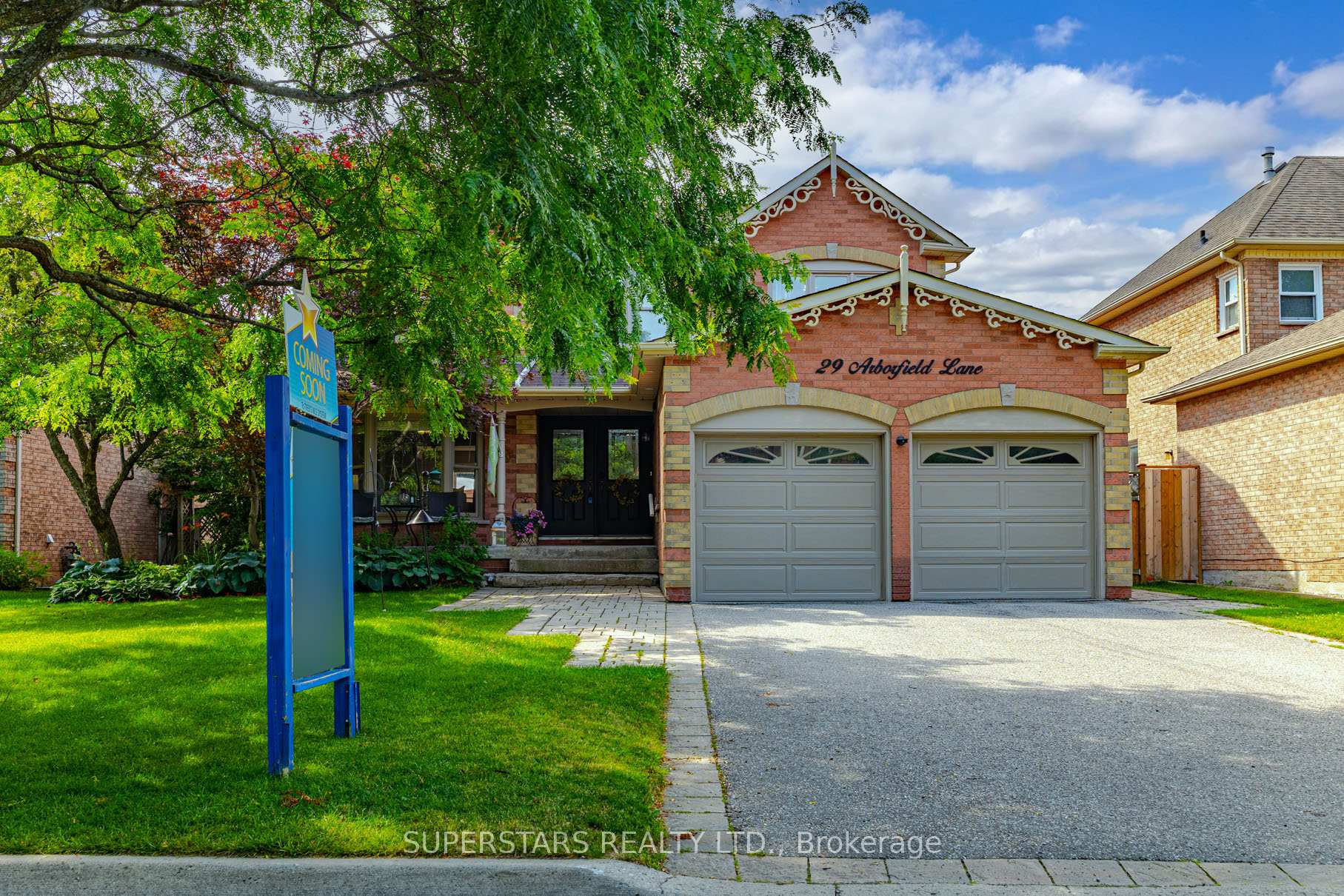 Photo 2 of 29 Arborfield Lane, Markham, Markville — HOMEH