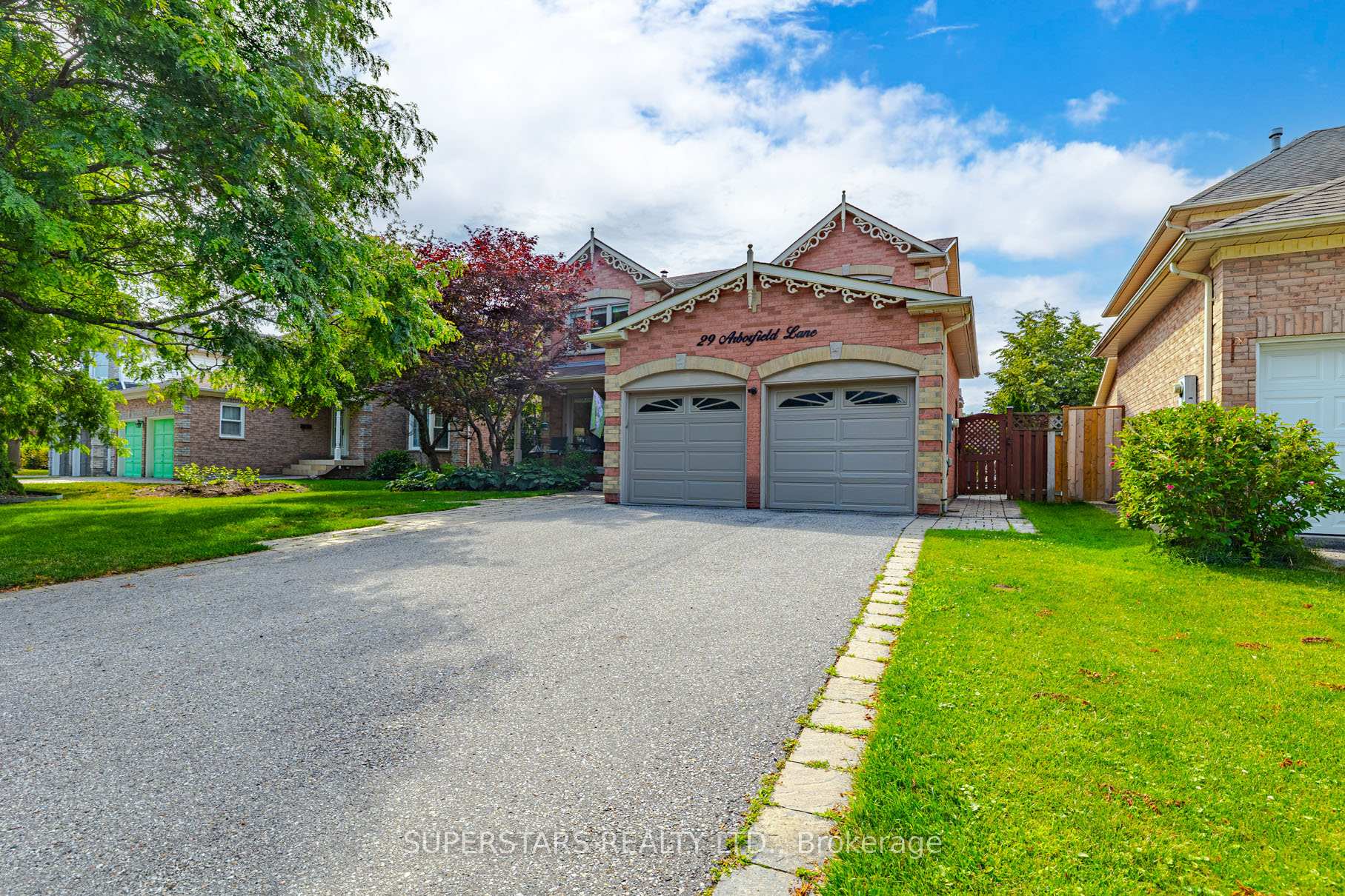 Photo 3 of 29 Arborfield Lane, Markham, Markville — HOMEH