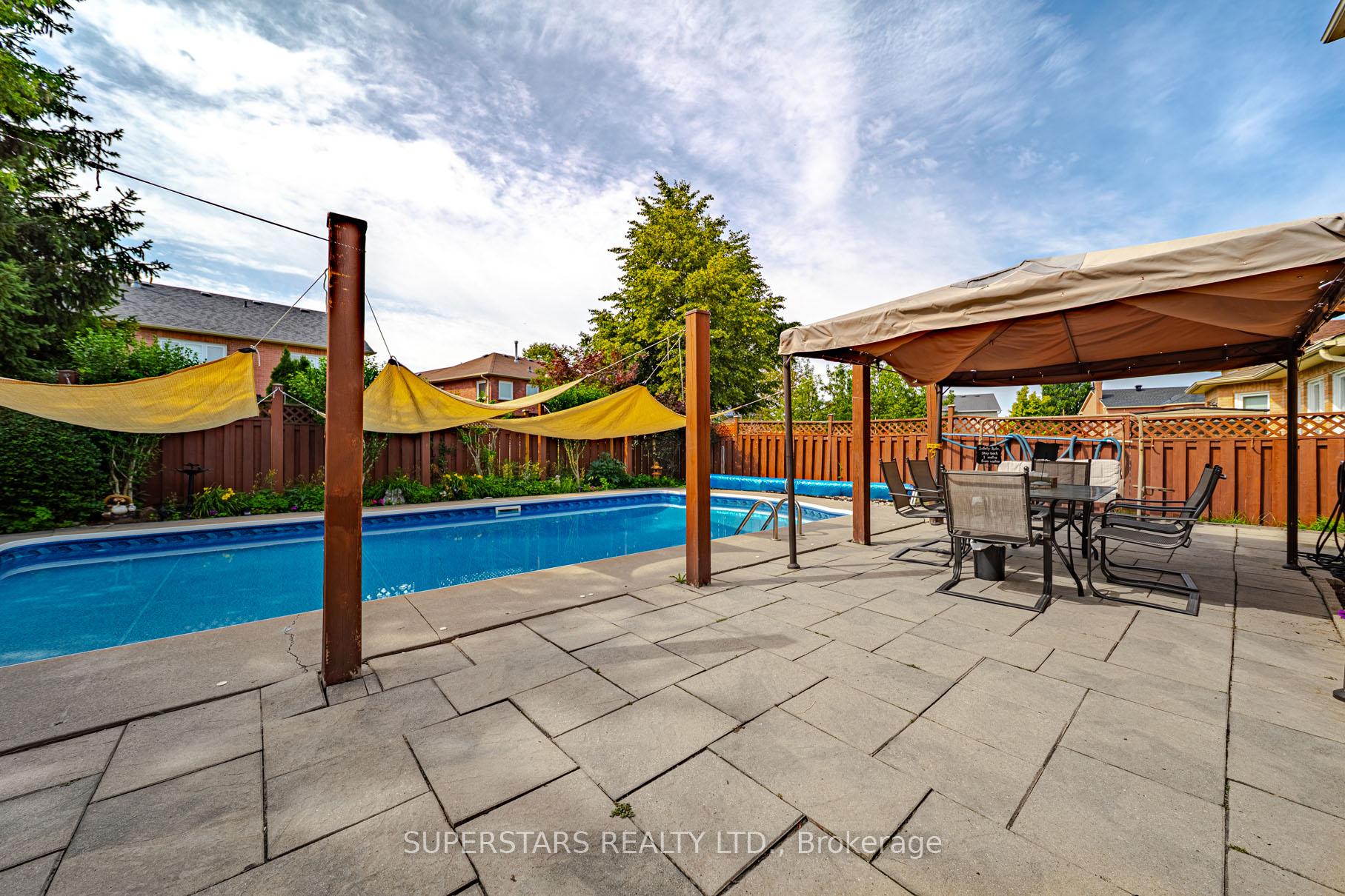 Photo 6 of 29 Arborfield Lane, Markham, Markville — HOMEH