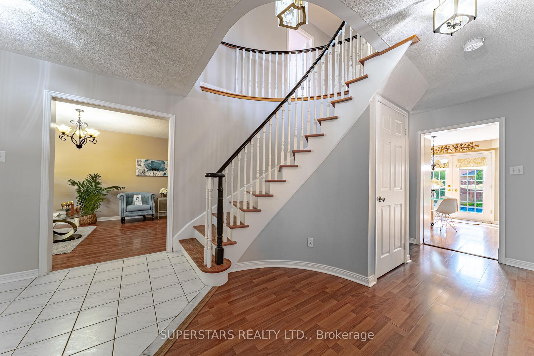 Photo 9 of 29 Arborfield Lane, Markham, Markville — HOMEH
