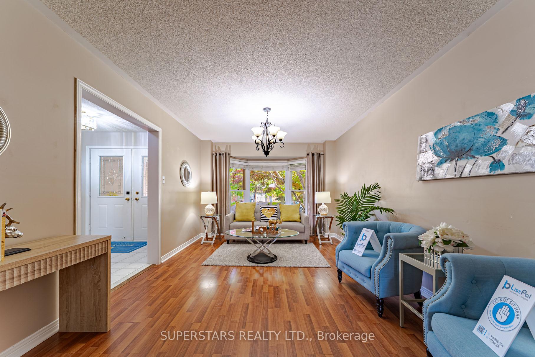 Photo 10 of 29 Arborfield Lane, Markham, Markville — HOMEH