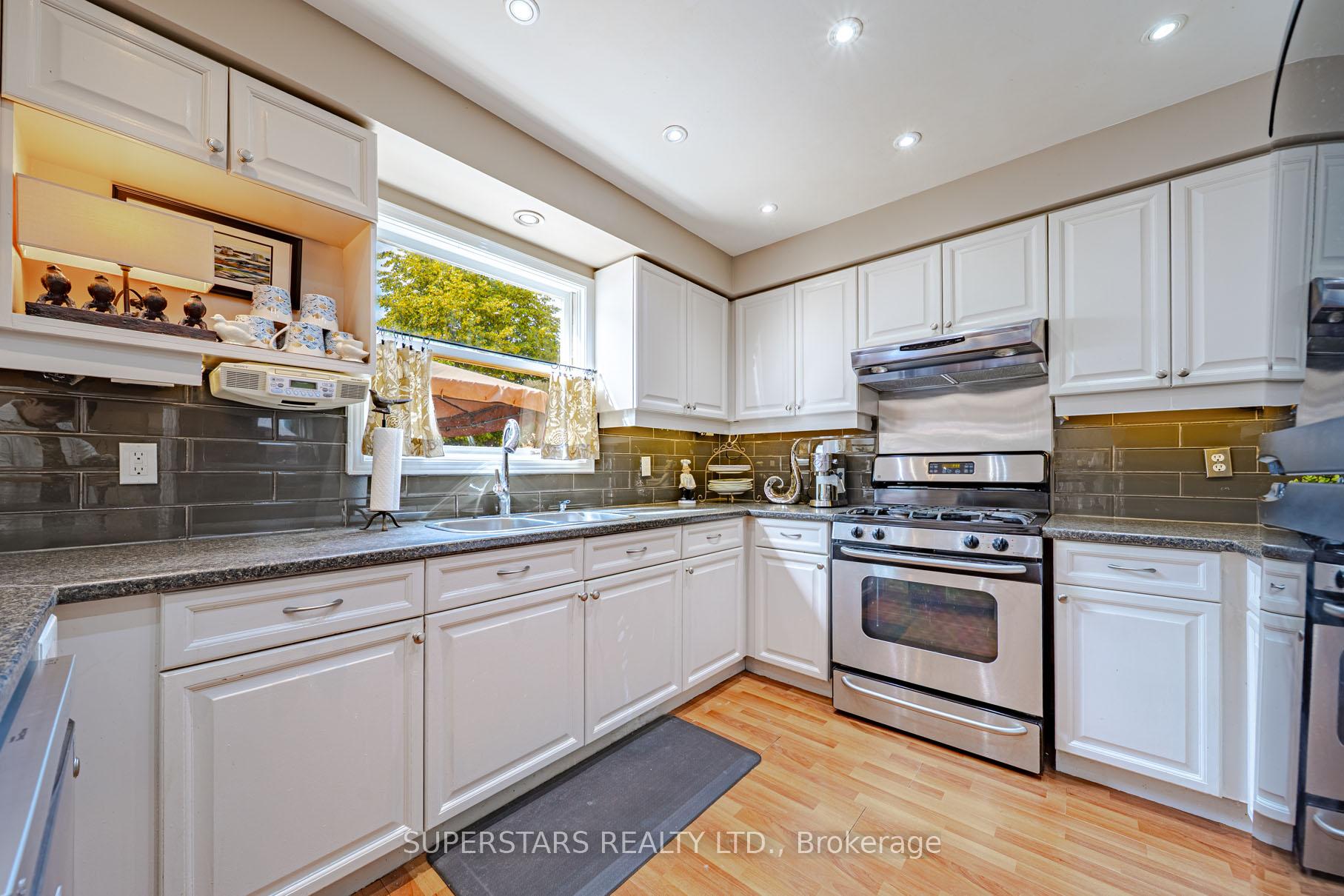 Photo 15 of 29 Arborfield Lane, Markham, Markville — HOMEH