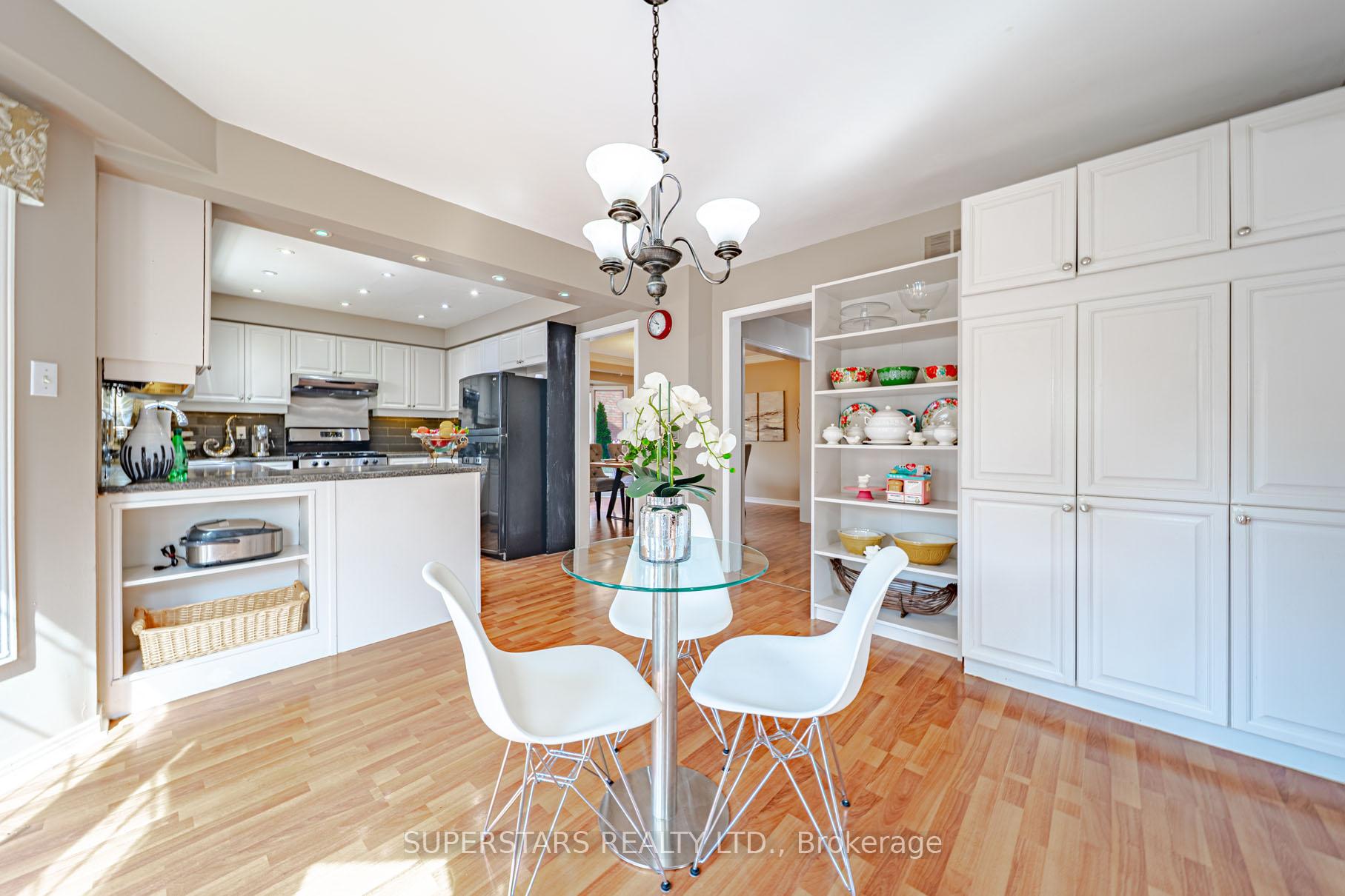 Photo 20 of 29 Arborfield Lane, Markham, Markville — HOMEH