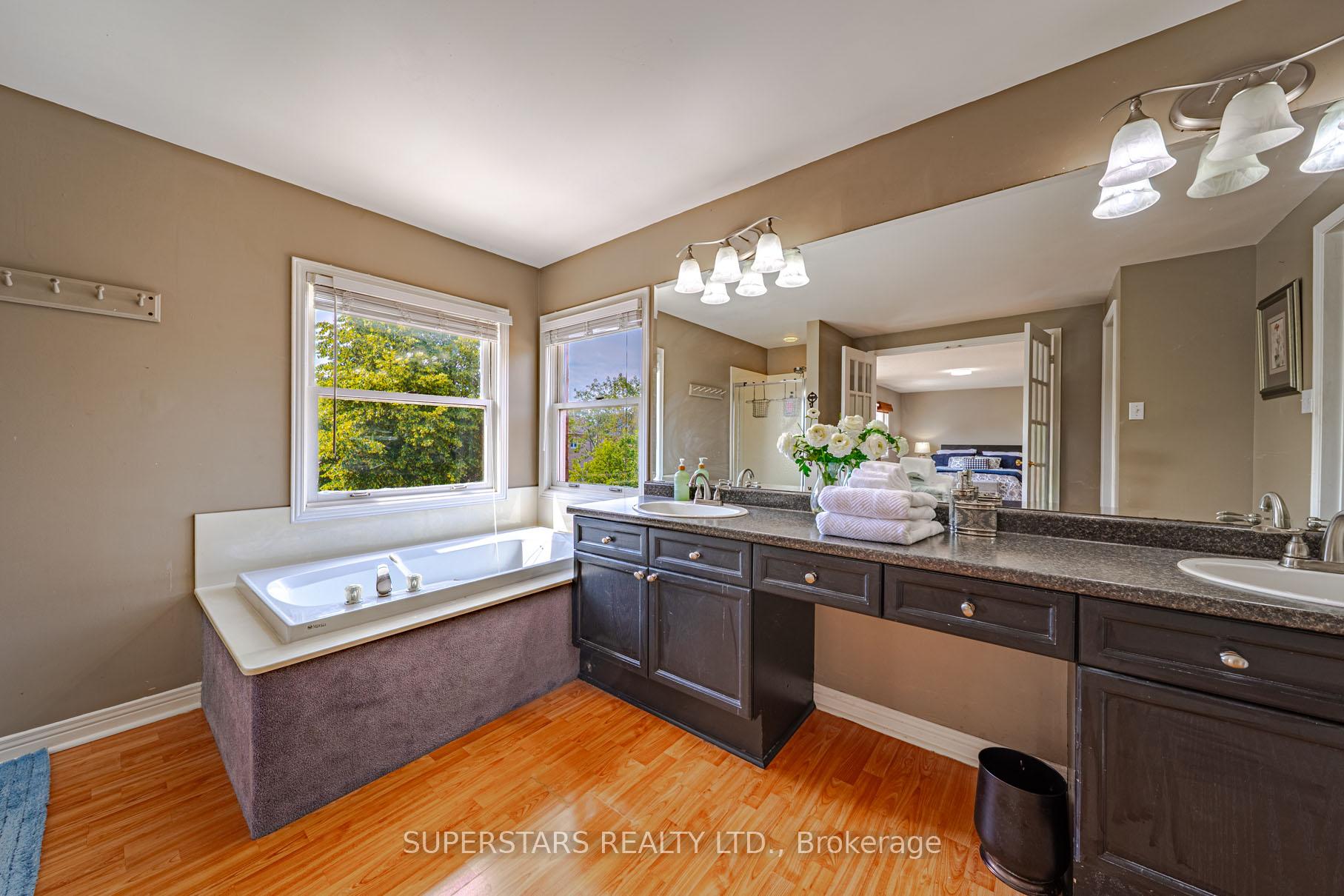 Photo 33 of 29 Arborfield Lane, Markham, Markville — HOMEH