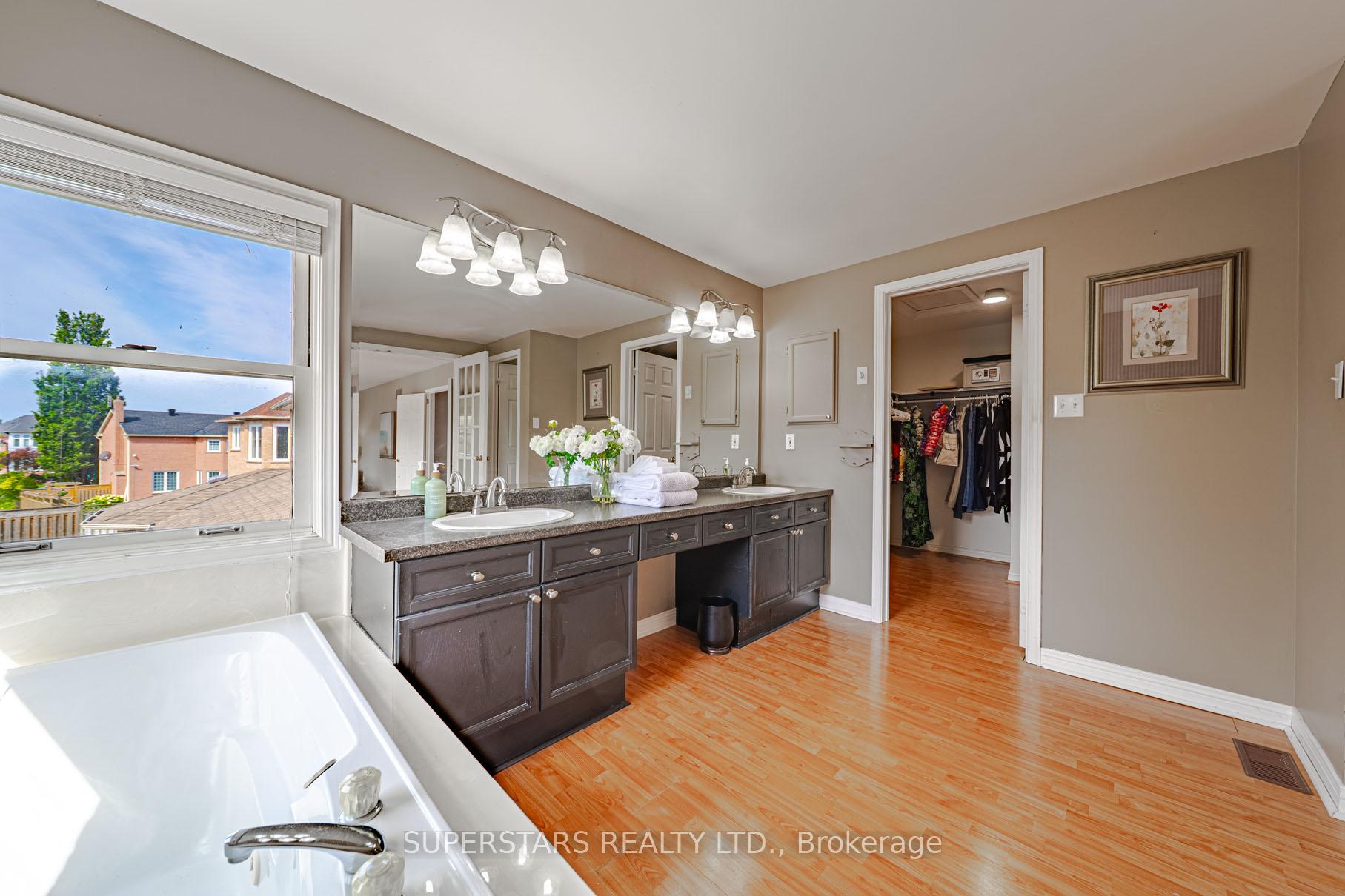 Photo 34 of 29 Arborfield Lane, Markham, Markville — HOMEH