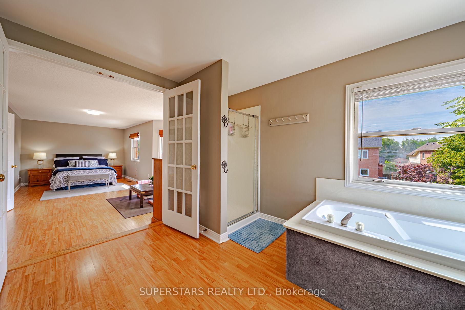 Photo 35 of 29 Arborfield Lane, Markham, Markville — HOMEH