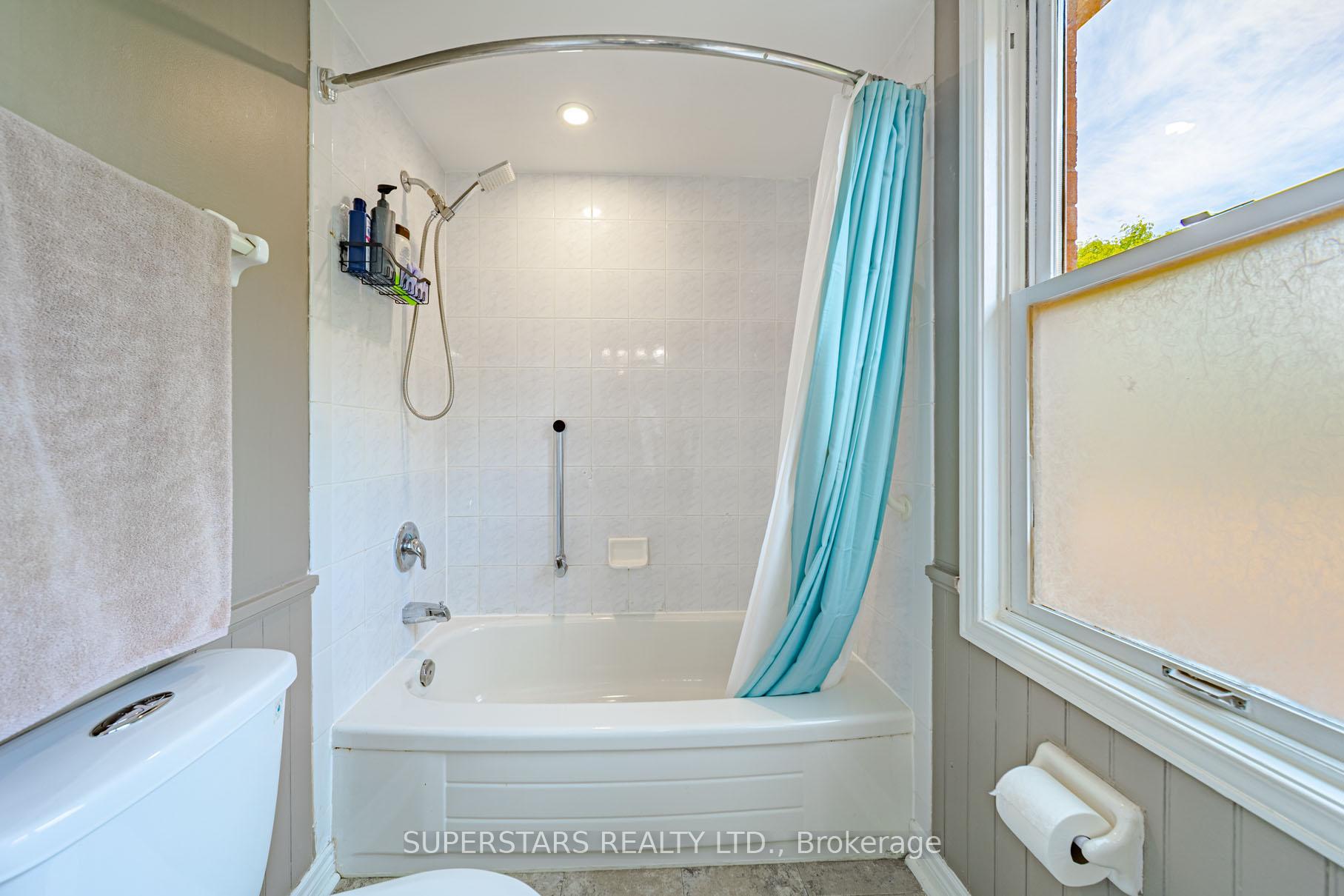 Photo 42 of 29 Arborfield Lane, Markham, Markville — HOMEH