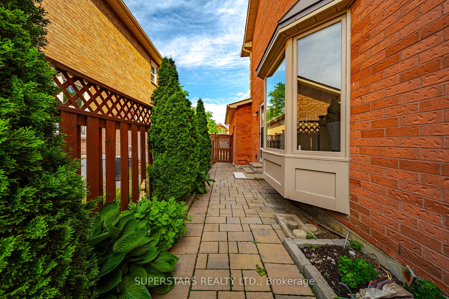 Photo 43 of 29 Arborfield Lane, Markham, Markville — HOMEH