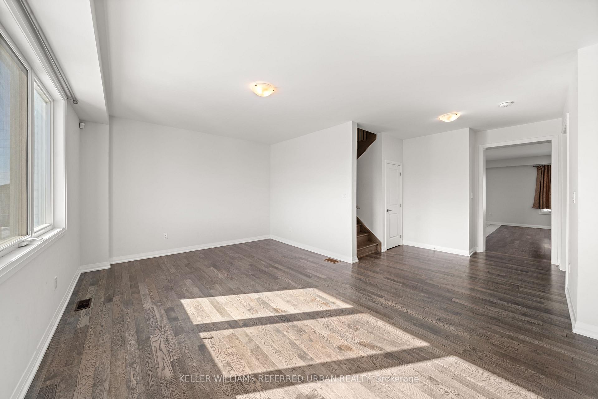 Photo 6 of Unit Main & Upper, 1466 Stovell Crescent, Innisfil, Lefroy — HOMEH