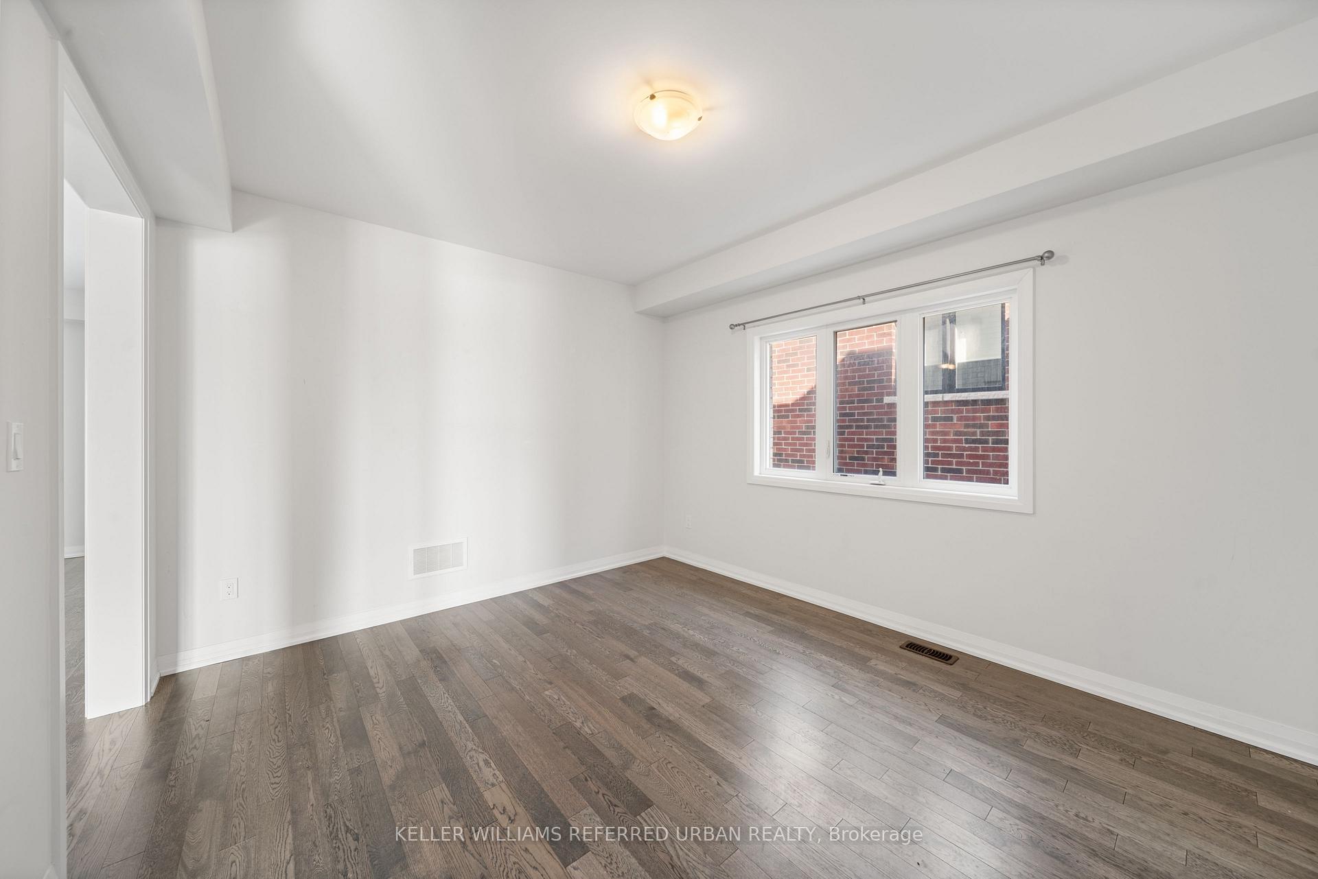 Photo 8 of Unit Main & Upper, 1466 Stovell Crescent, Innisfil, Lefroy — HOMEH