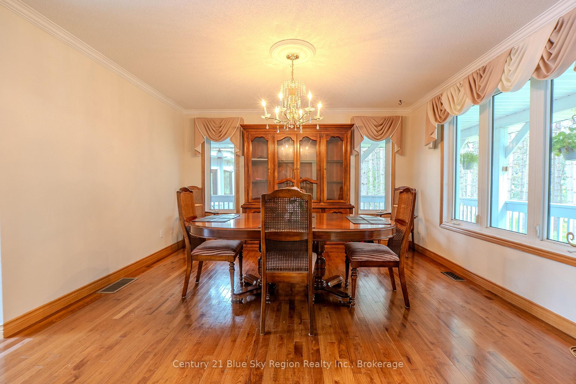 Photo 8 of 310 Pinecreek Crescent N, Callander — HOMEH