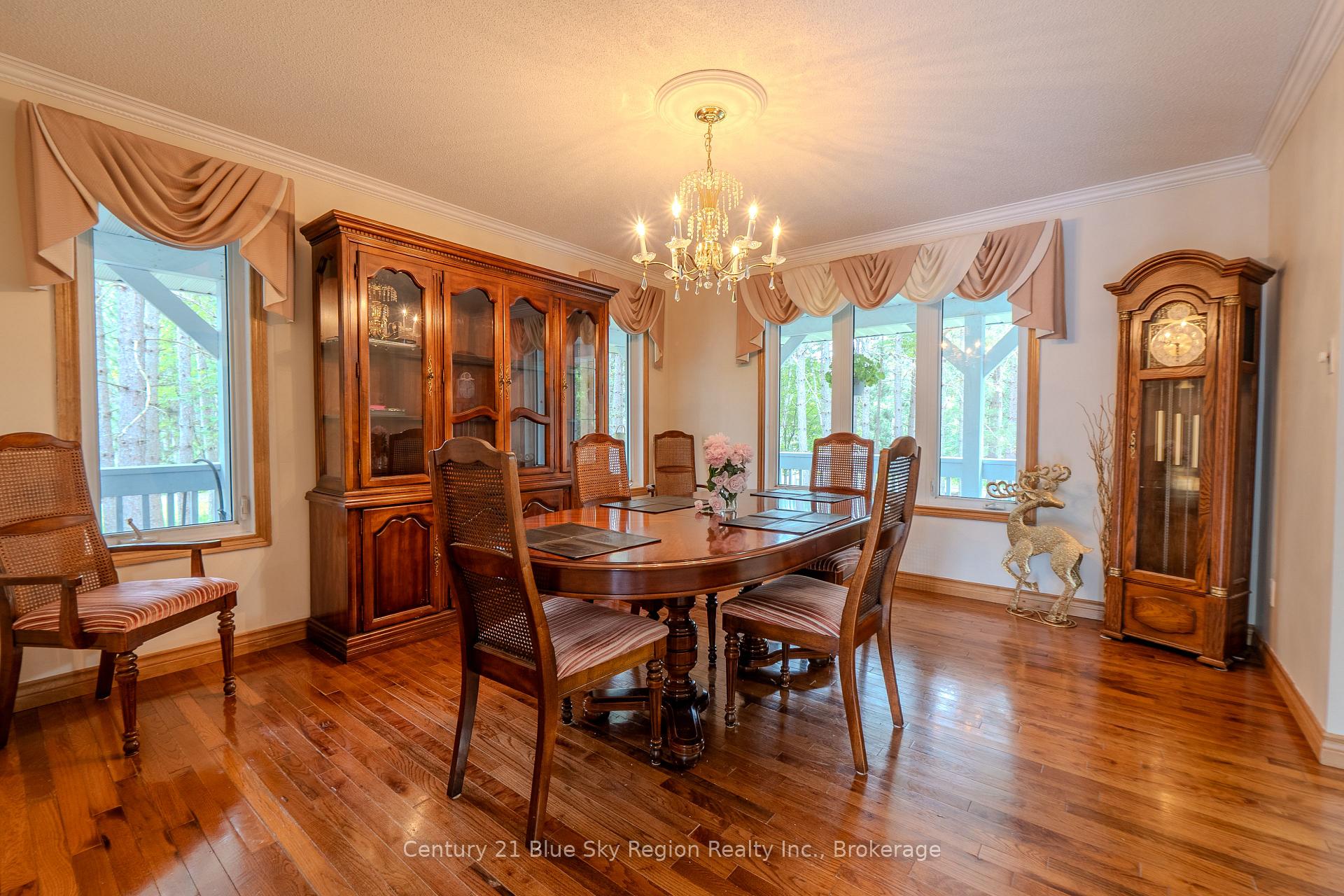 Photo 9 of 310 Pinecreek Crescent N, Callander — HOMEH