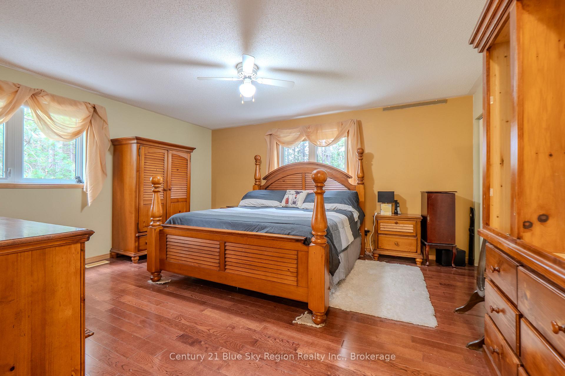 Photo 21 of 310 Pinecreek Crescent N, Callander — HOMEH
