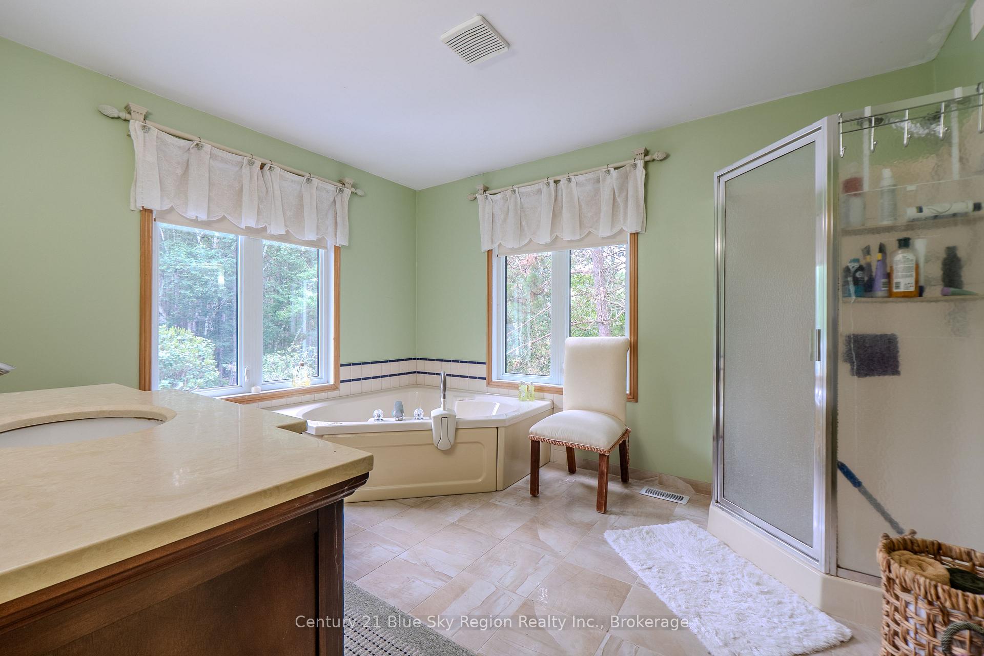 Photo 23 of 310 Pinecreek Crescent N, Callander — HOMEH