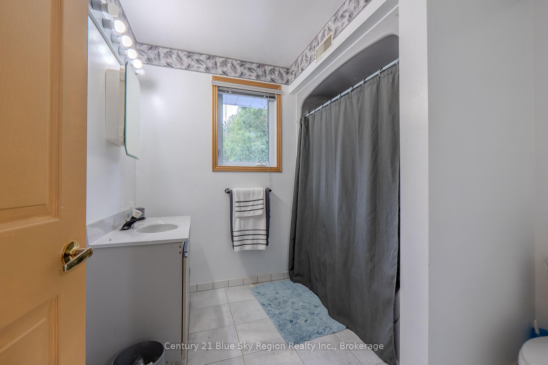 Photo 28 of 310 Pinecreek Crescent N, Callander — HOMEH