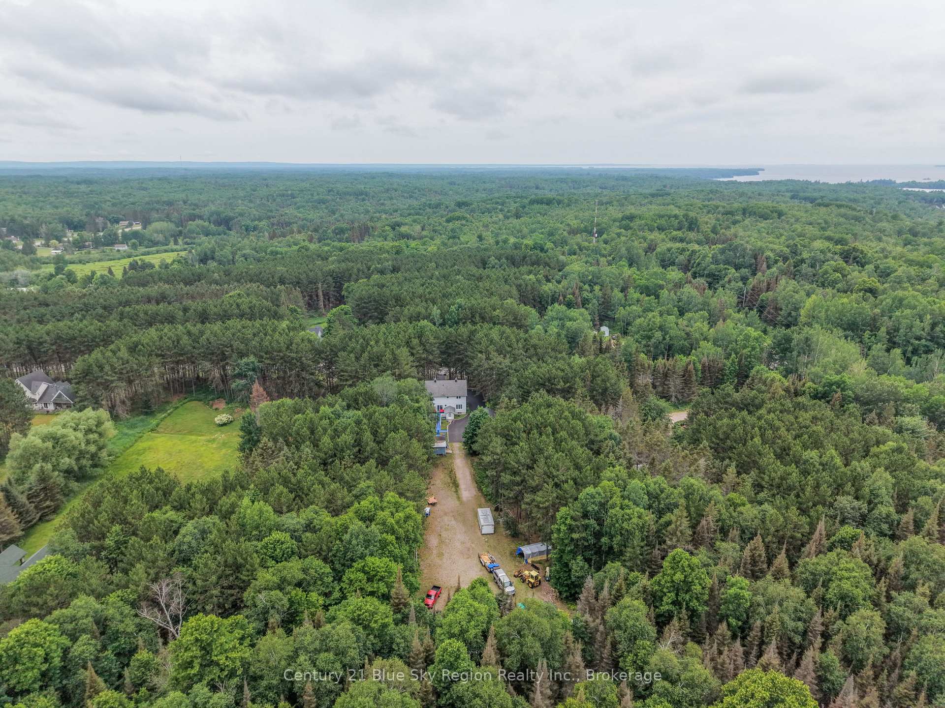 Photo 43 of 310 Pinecreek Crescent N, Callander — HOMEH