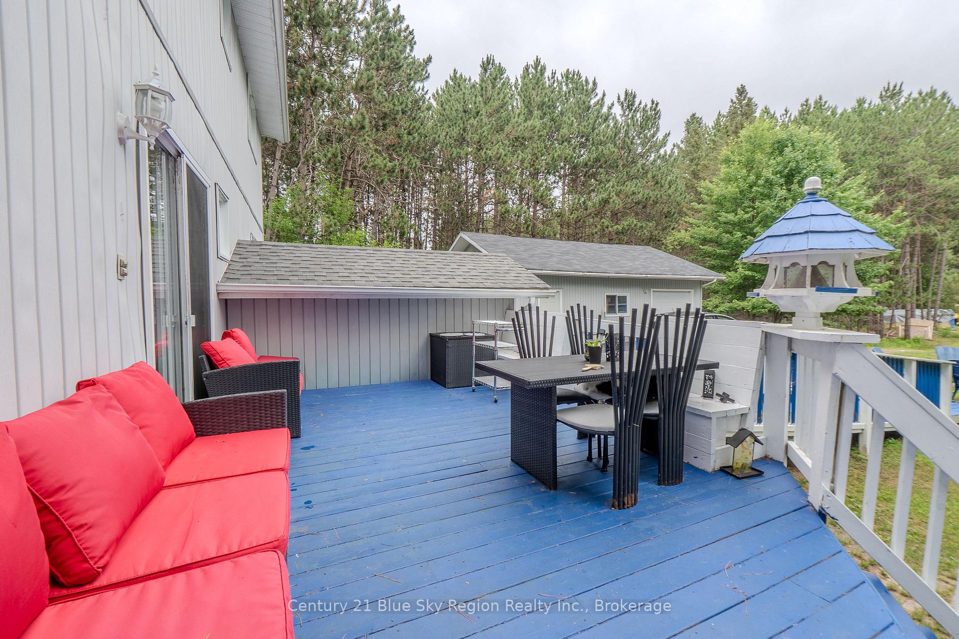 Photo 47 of 310 Pinecreek Crescent N, Callander — HOMEH