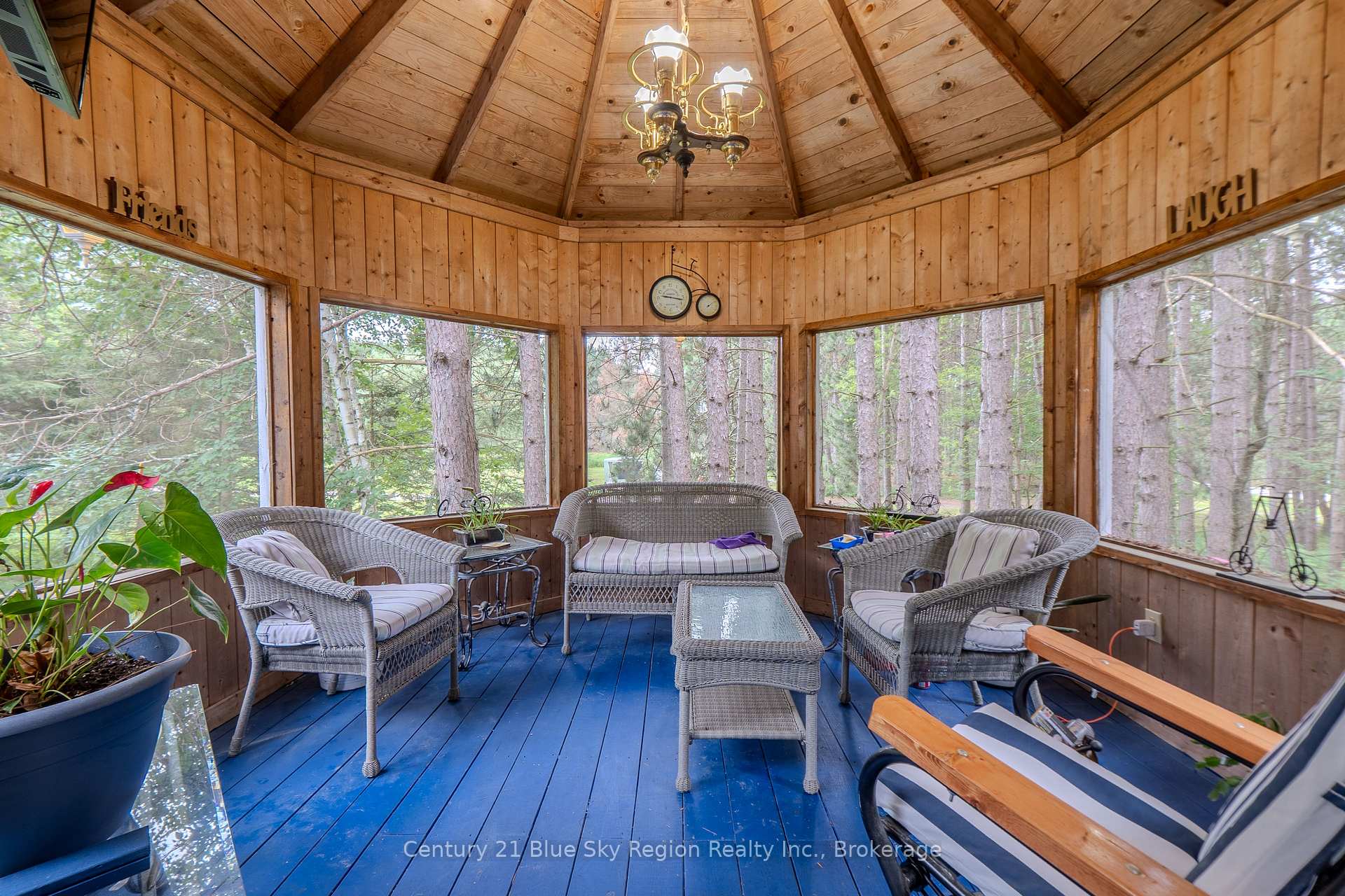 Photo 48 of 310 Pinecreek Crescent N, Callander — HOMEH