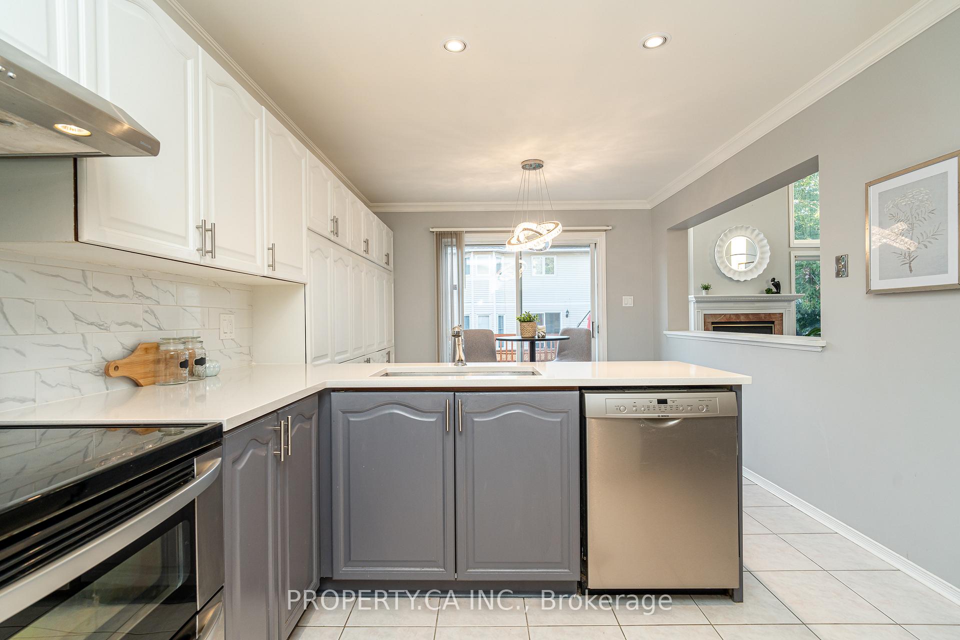Photo 7 of 11 Dossetter Way, Ottawa, Hunt Club Park — HOMEH
