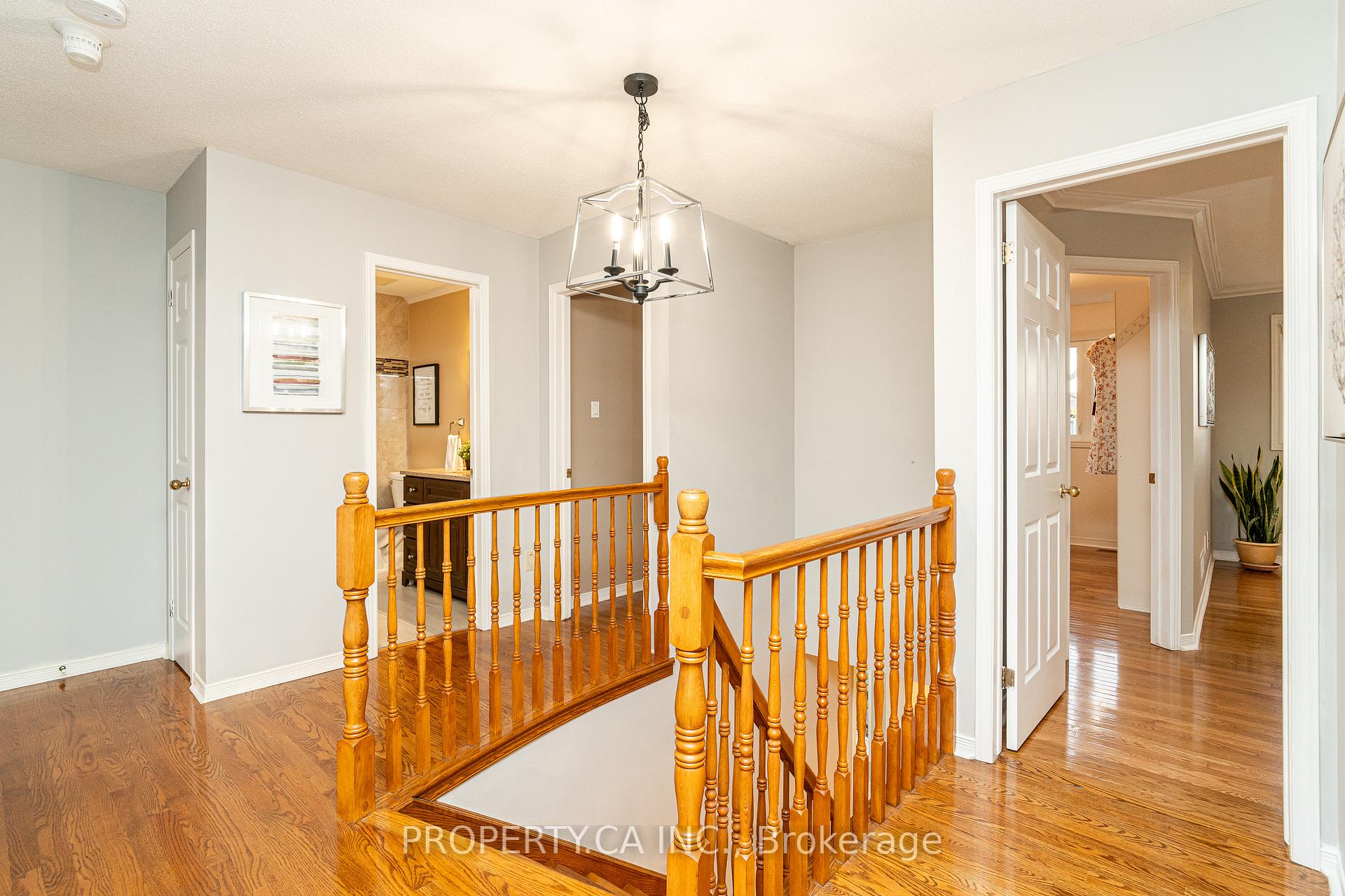 Photo 21 of 11 Dossetter Way, Ottawa, Hunt Club Park — HOMEH