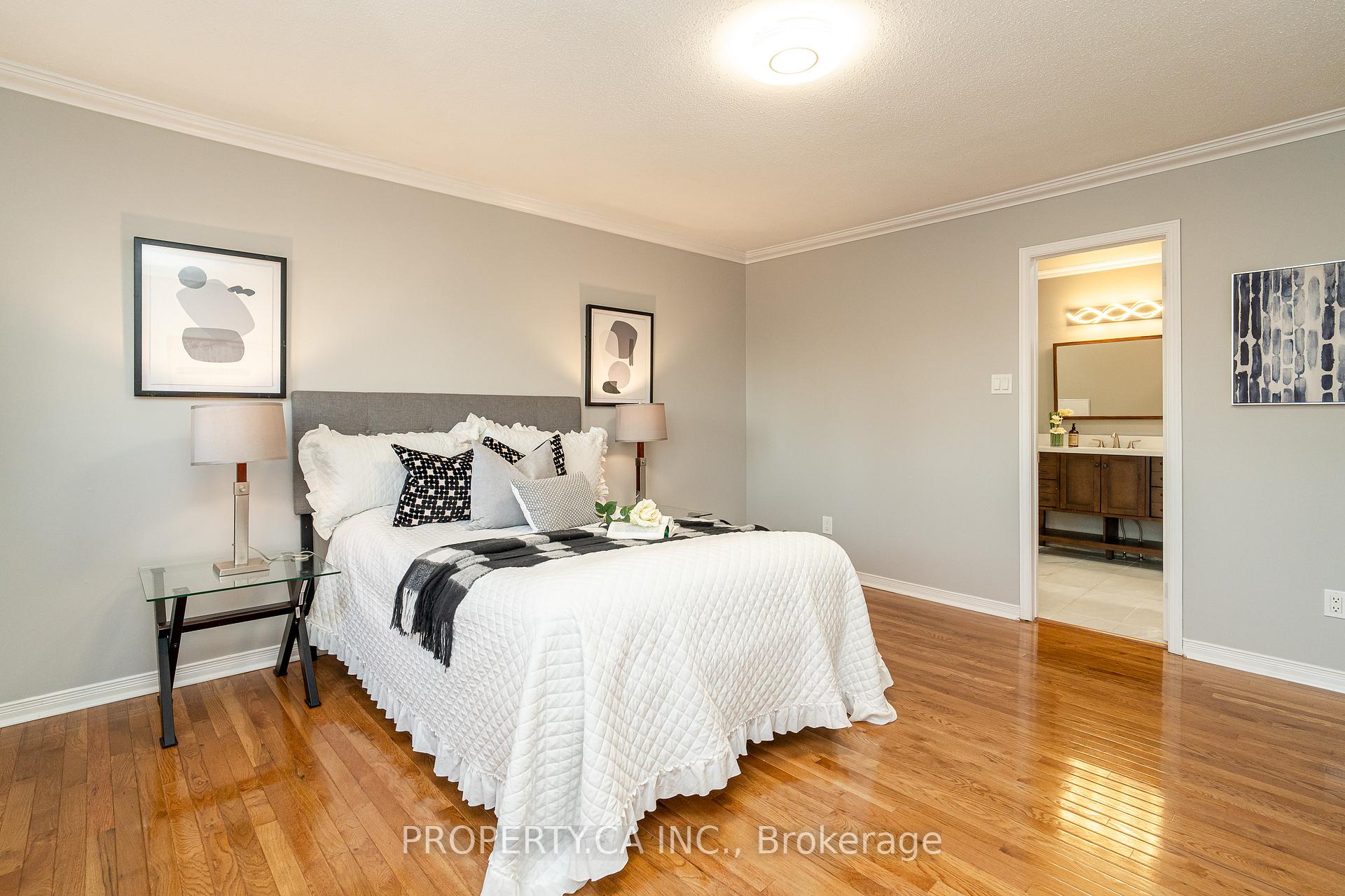 Photo 24 of 11 Dossetter Way, Ottawa, Hunt Club Park — HOMEH
