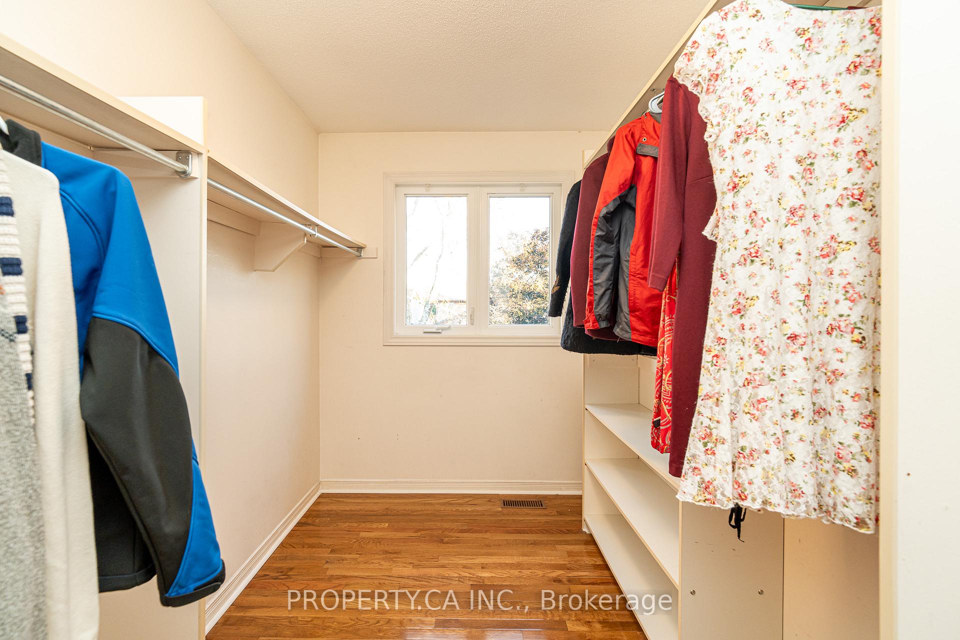 Photo 26 of 11 Dossetter Way, Ottawa, Hunt Club Park — HOMEH