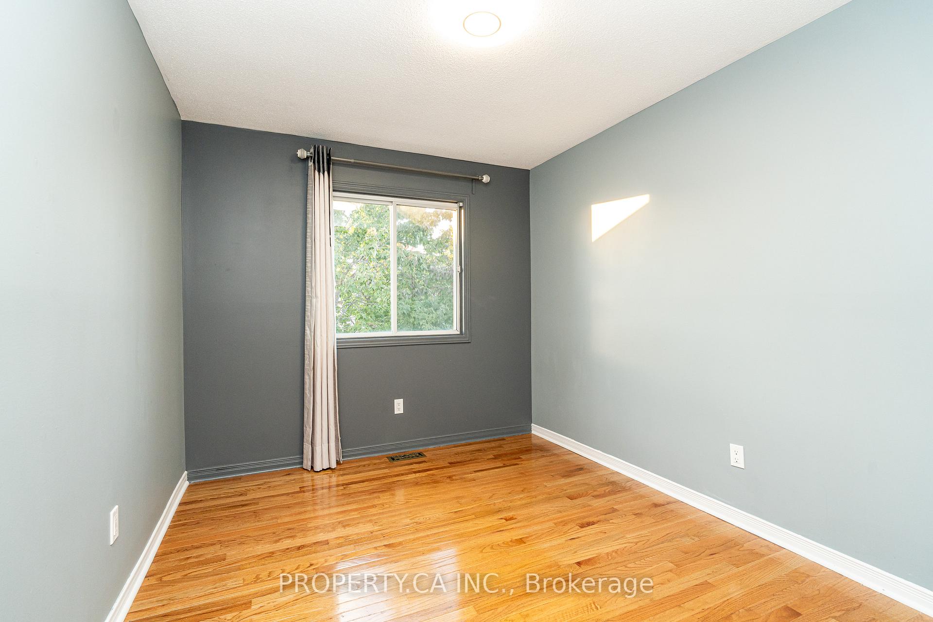 Photo 30 of 11 Dossetter Way, Ottawa, Hunt Club Park — HOMEH